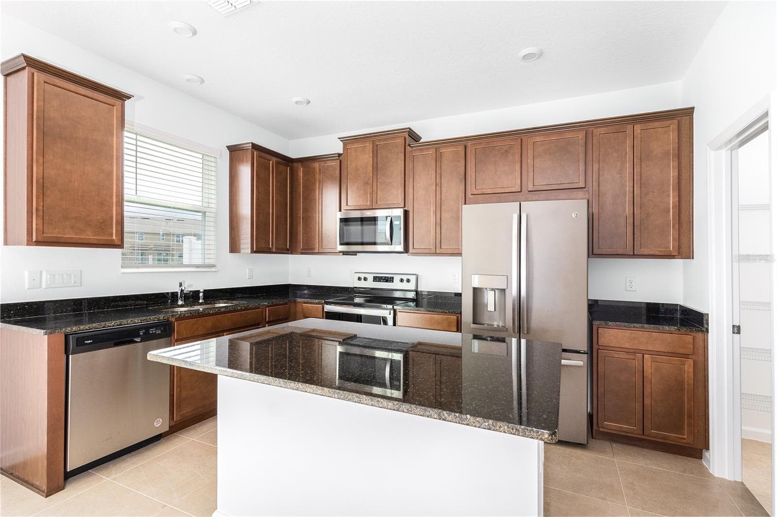 Townhouse at 987 SPRING PALMS LOOP, ORLANDO, photo 4 of 22