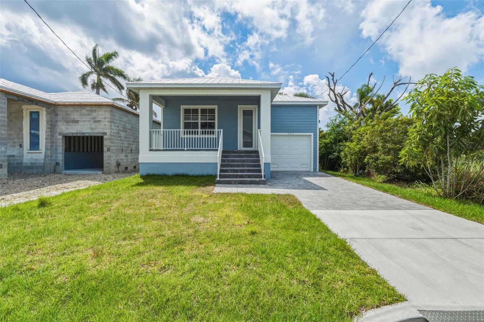 Single Family Residence at 627 FITZHUGH AVE, PUNTA GORDA, photo 28 of 32