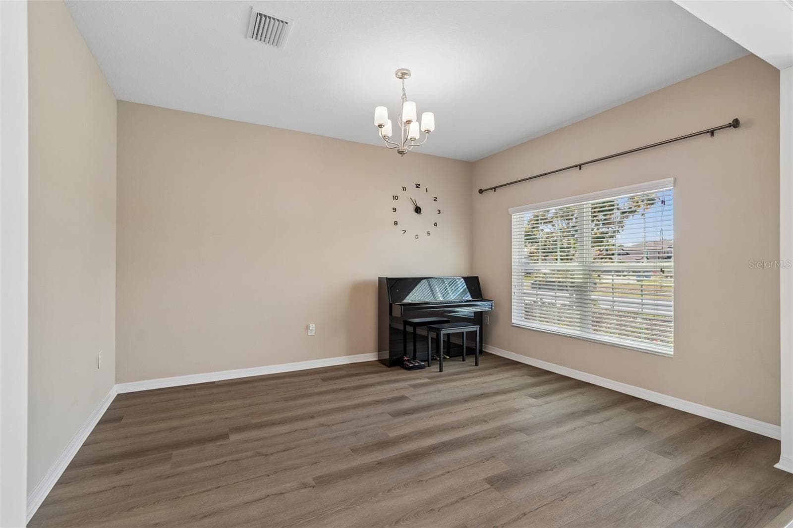 Single Family Residence at 17647 CORTES CREEK BLVD, SPRING HILL, photo 11 of 100