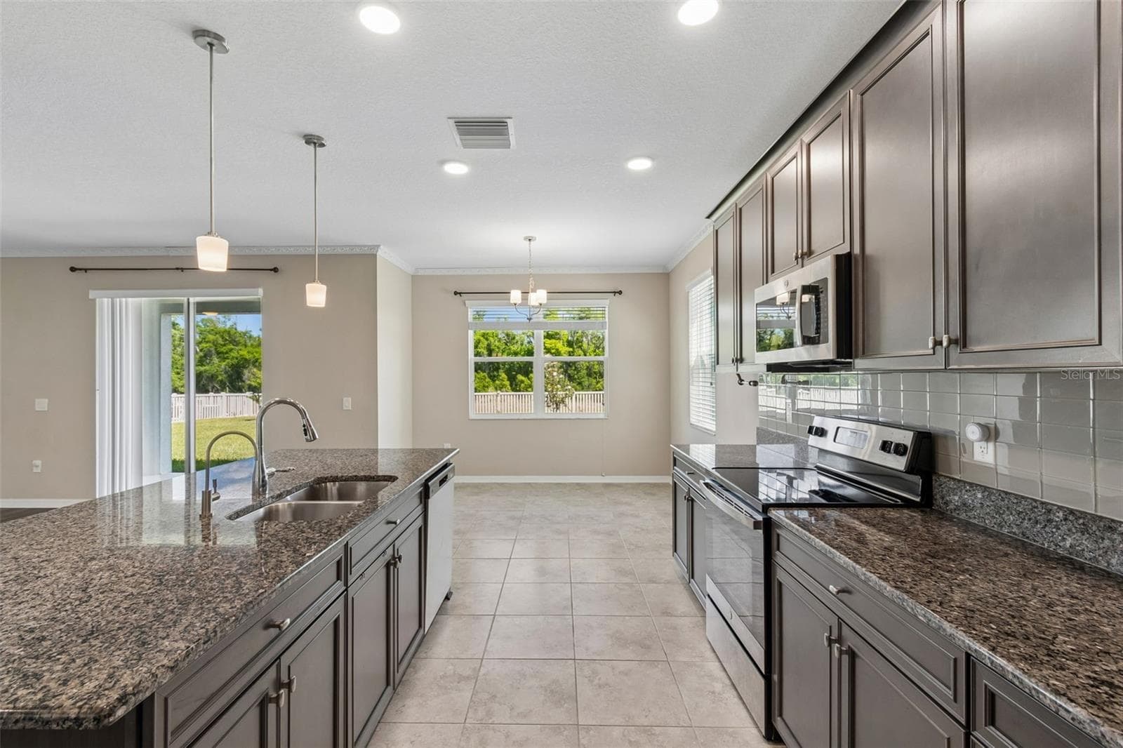 Single Family Residence at 17647 CORTES CREEK BLVD, SPRING HILL, photo 23 of 100