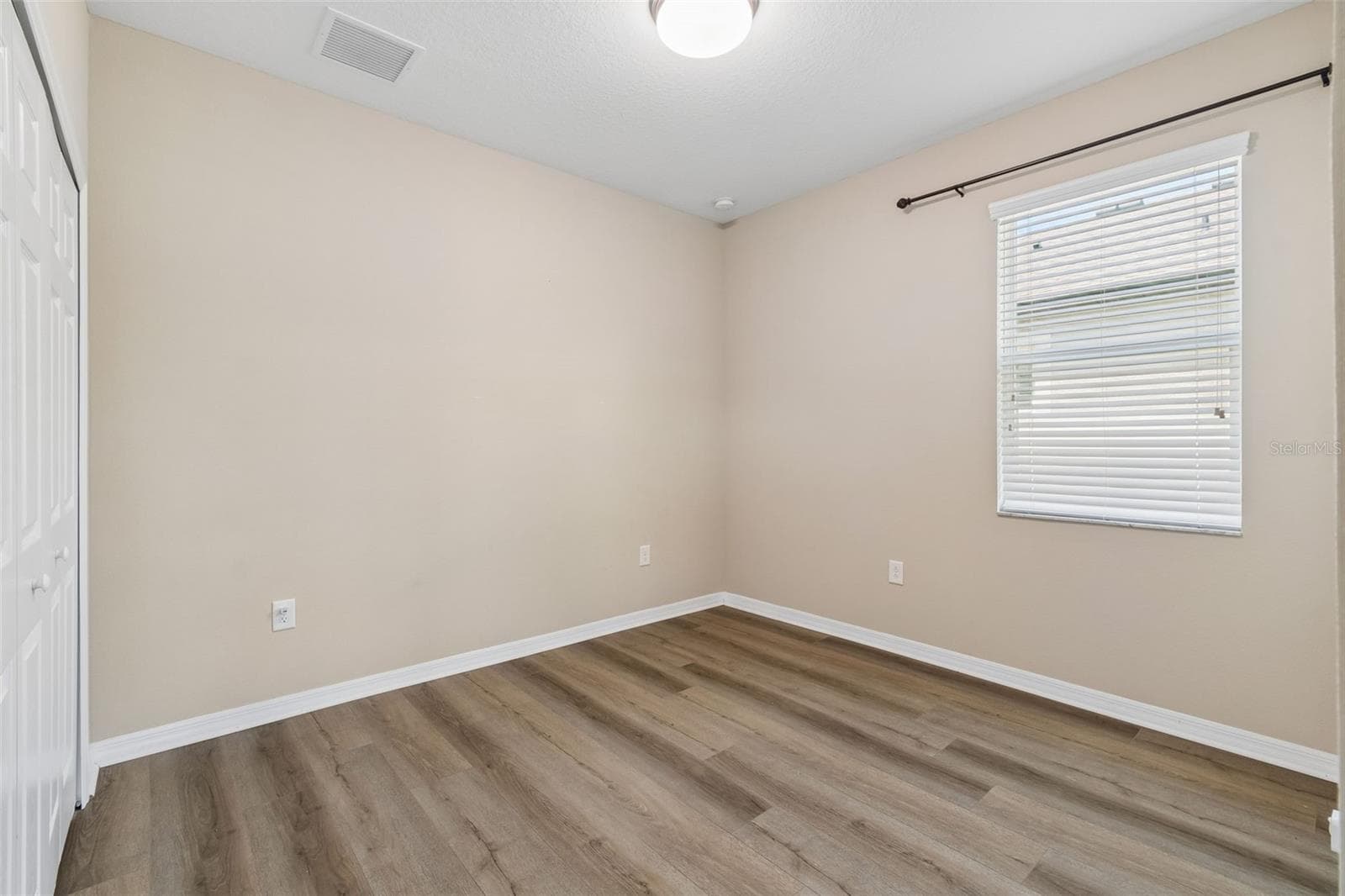 Bed 5 on Main - 17647 CORTES CREEK BLVD, SPRING HILL