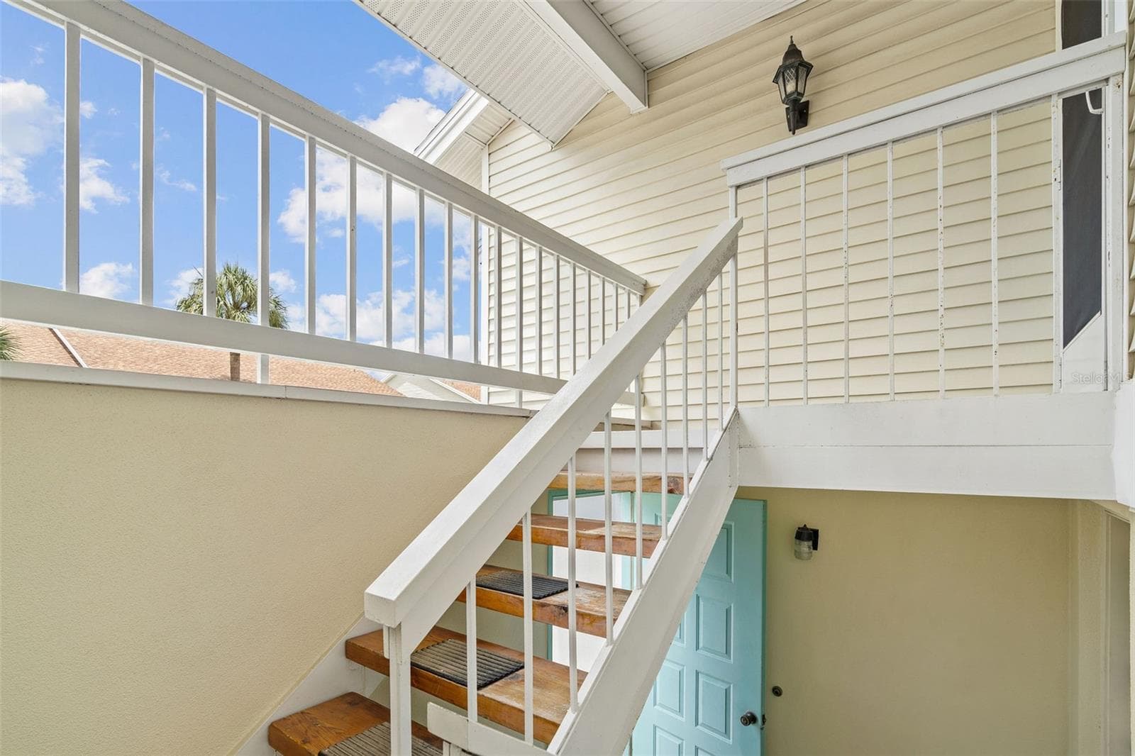 Townhouse at 12239 SUN VISTA CT E, TREASURE ISLAND, photo 2 of 35
