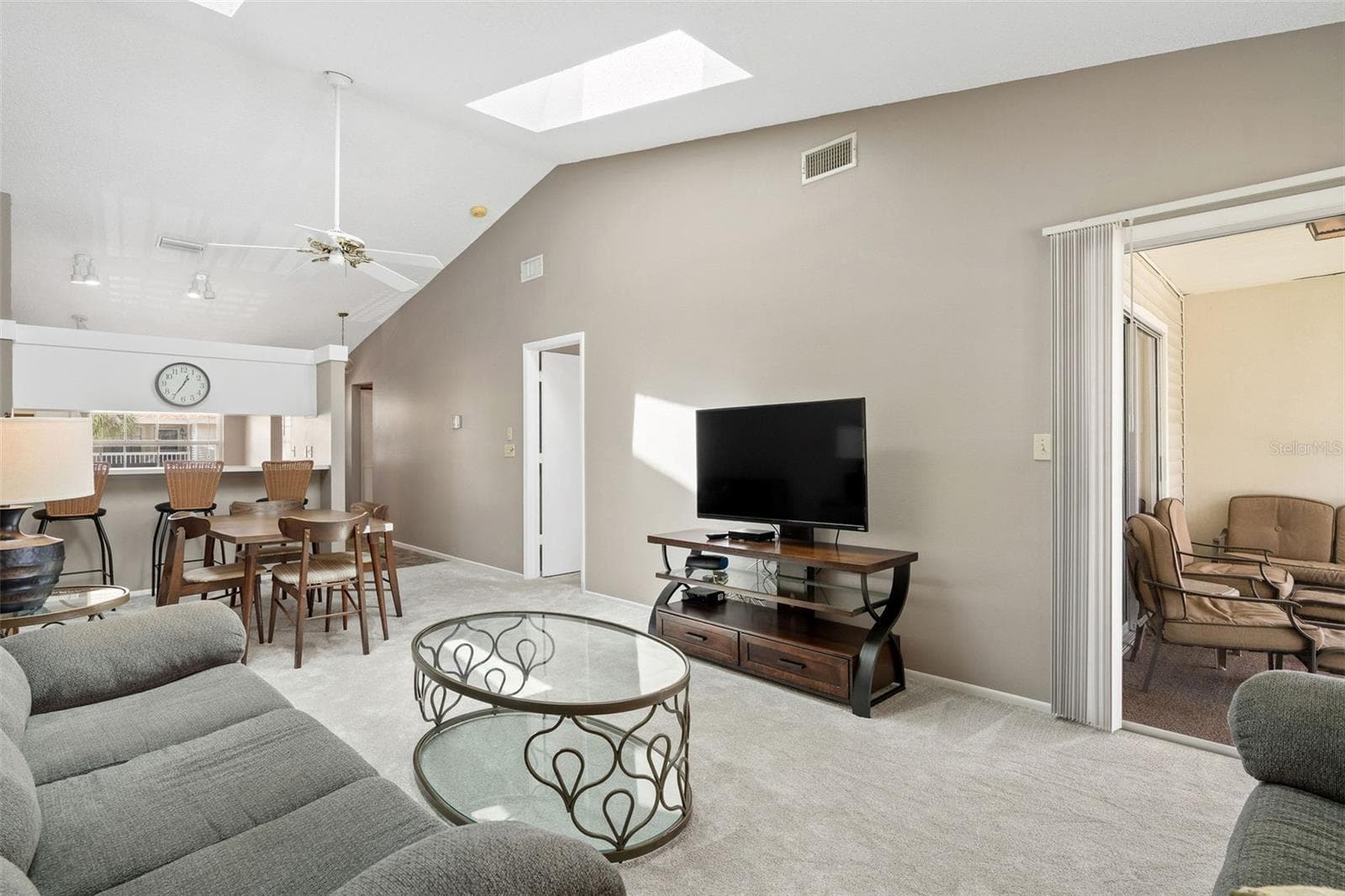 Townhouse at 12239 SUN VISTA CT E, TREASURE ISLAND, photo 11 of 35