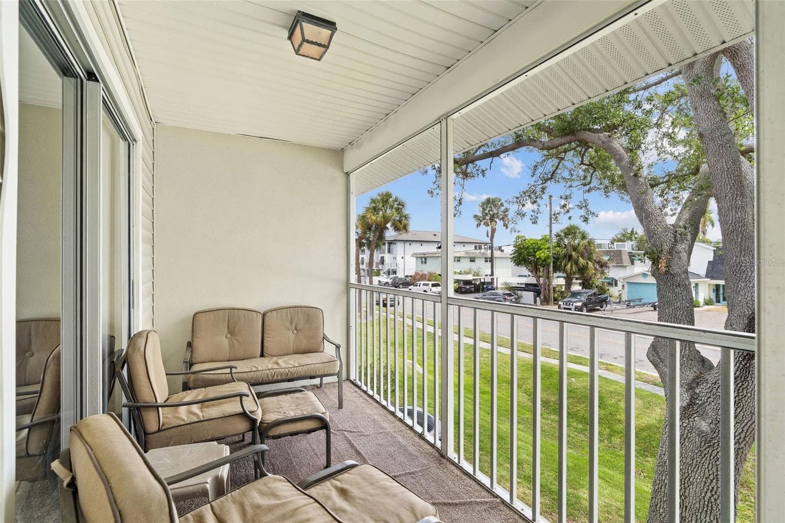 Townhouse at 12239 SUN VISTA CT E, TREASURE ISLAND, photo 12 of 35