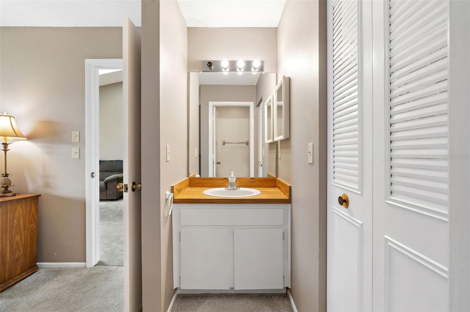 Townhouse at 12239 SUN VISTA CT E, TREASURE ISLAND, photo 15 of 35