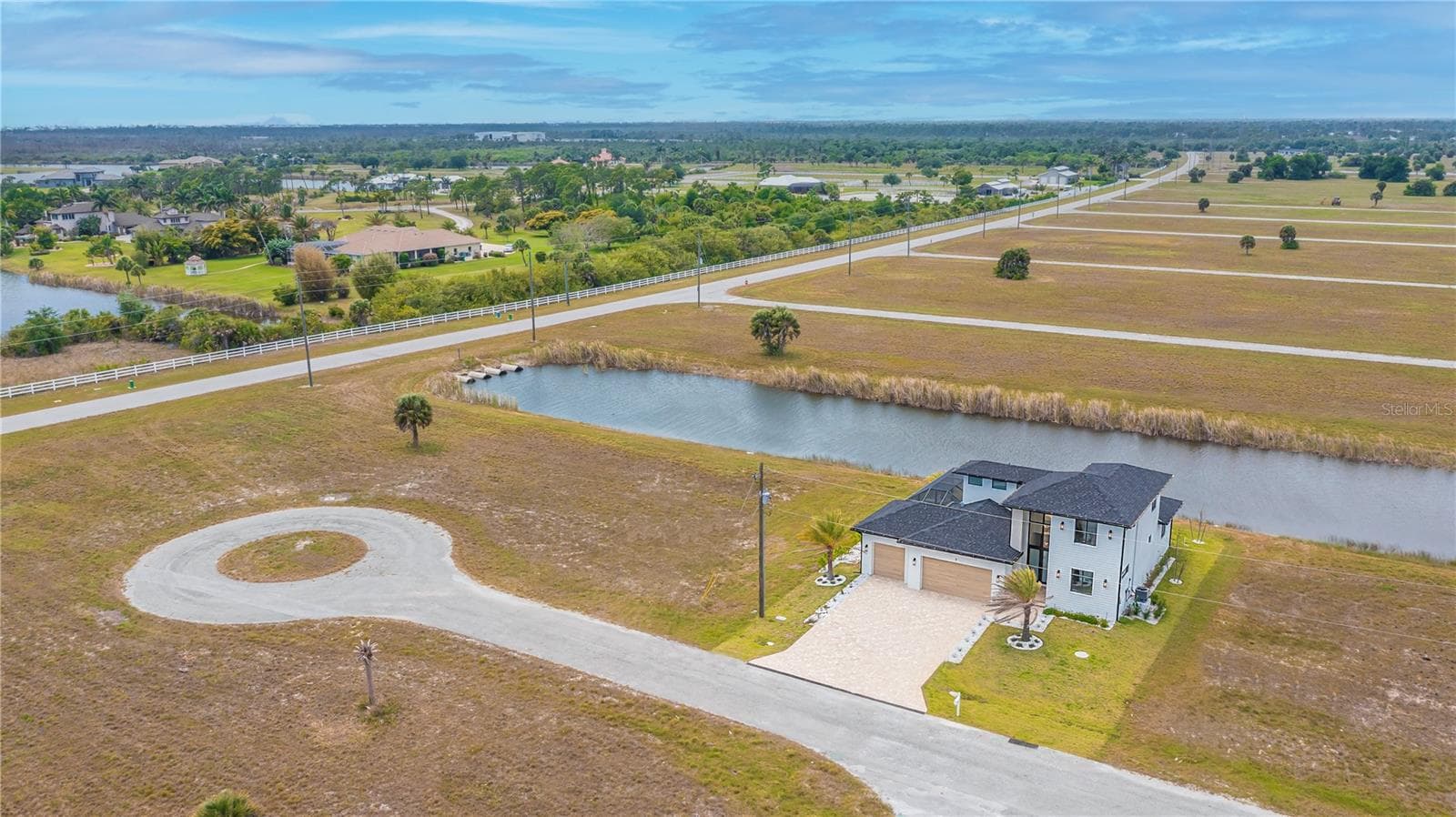 Waterfront Home on Quiet Cul-de-Sac. - 7 SUNFLOWER DR, PLACIDA