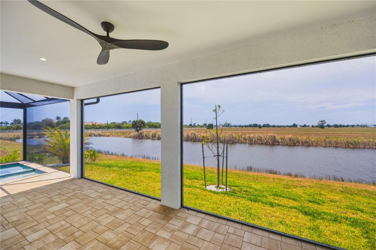 Huge Covered Lanai with expansive Water Views - 7 SUNFLOWER DR, PLACIDA