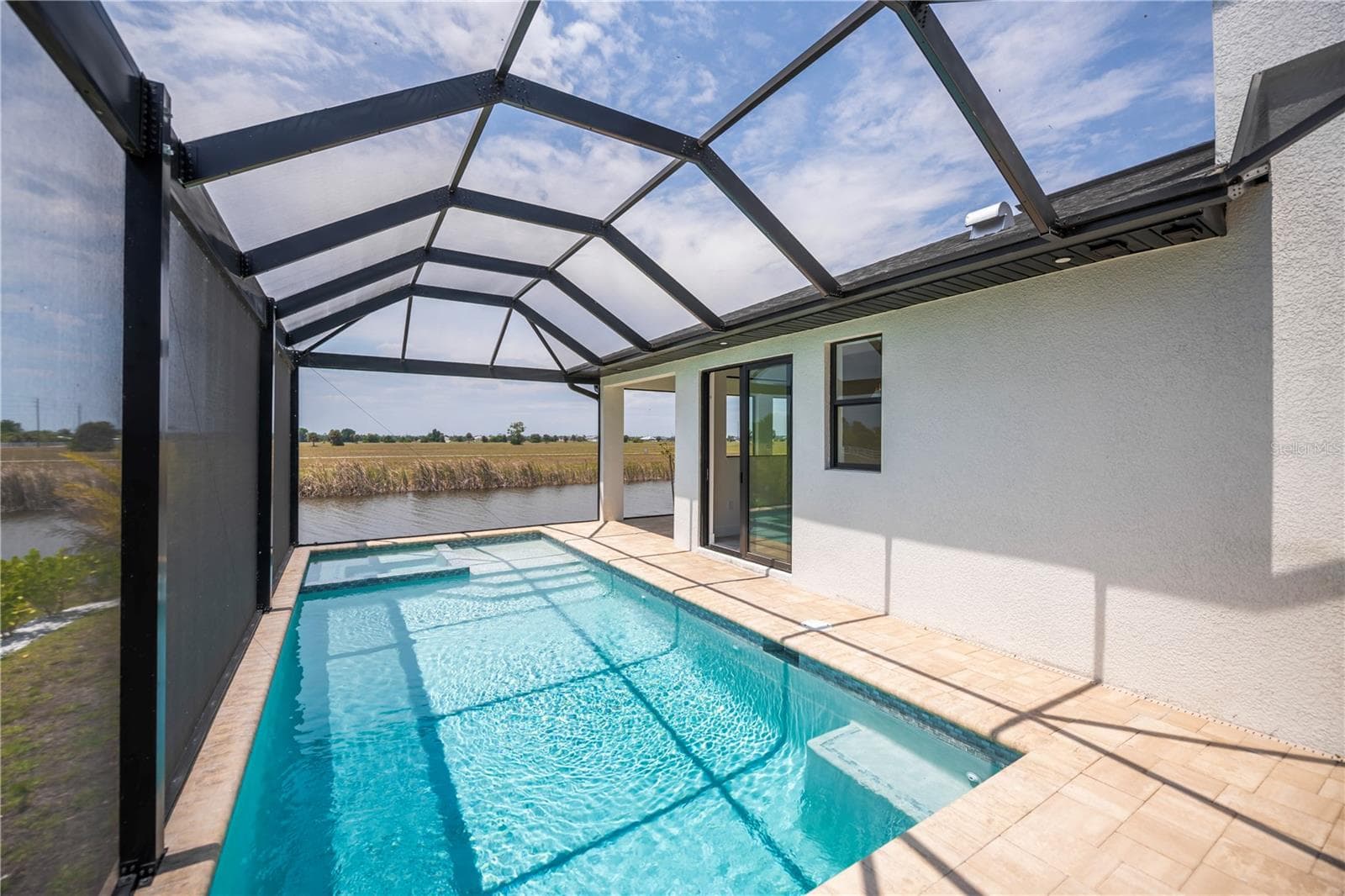 Modern Pool with Built in Jacuzzi - 7 SUNFLOWER DR, PLACIDA
