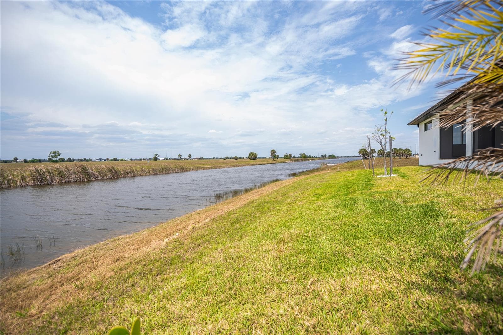 Scenic Canal Backyard. - 7 SUNFLOWER DR, PLACIDA