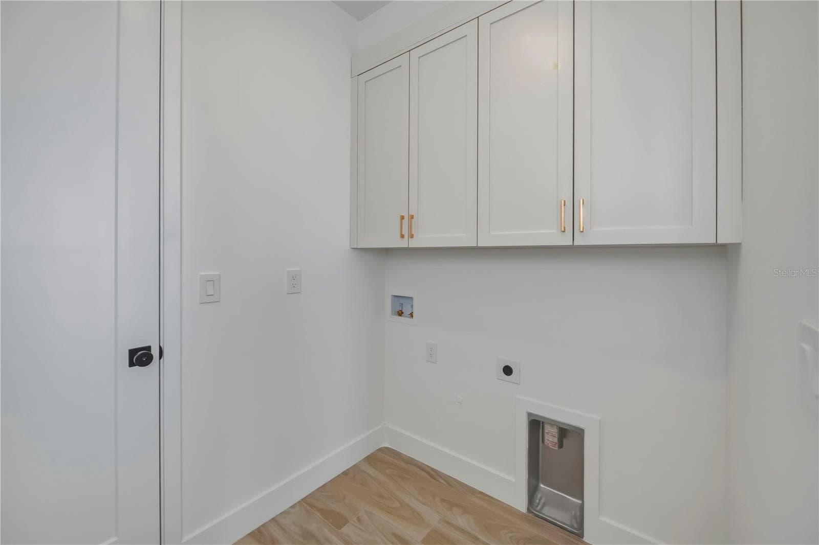 Inside Laundry (1st Floor) - 7 SUNFLOWER DR, PLACIDA
