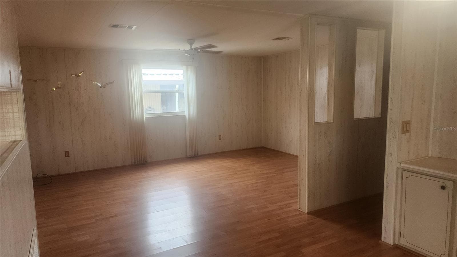 Manufactured Home at 157 N FIJI CIR, ENGLEWOOD, photo 10 of 56