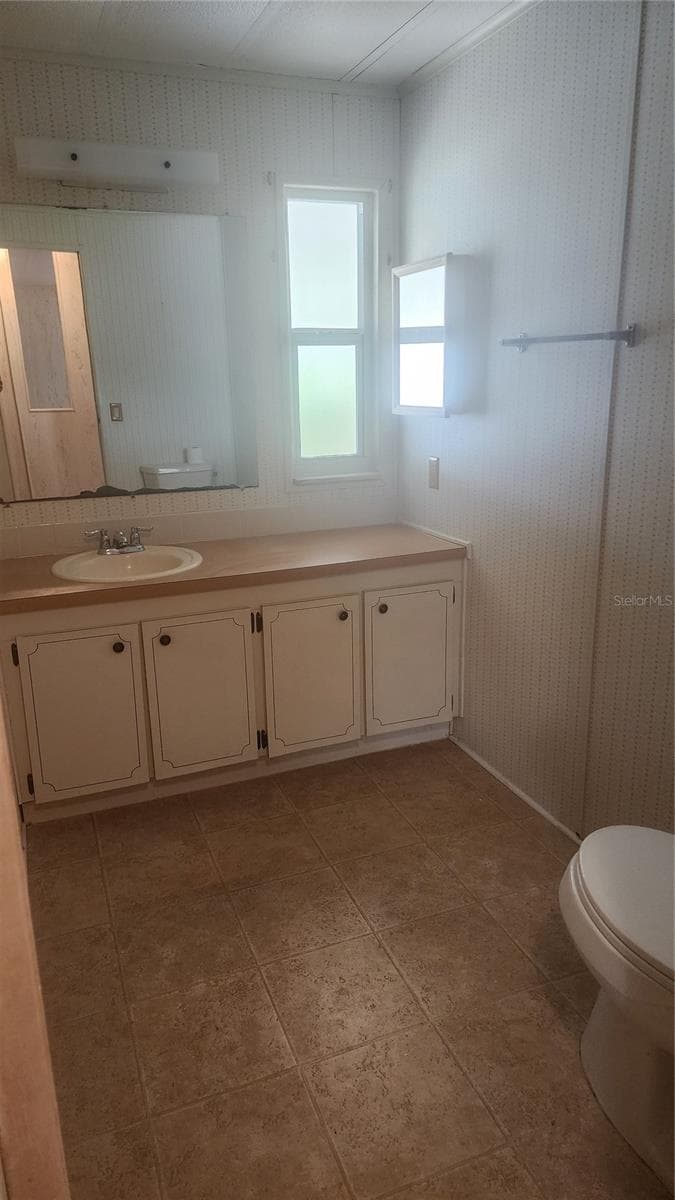 Manufactured Home at 157 N FIJI CIR, ENGLEWOOD, photo 15 of 56