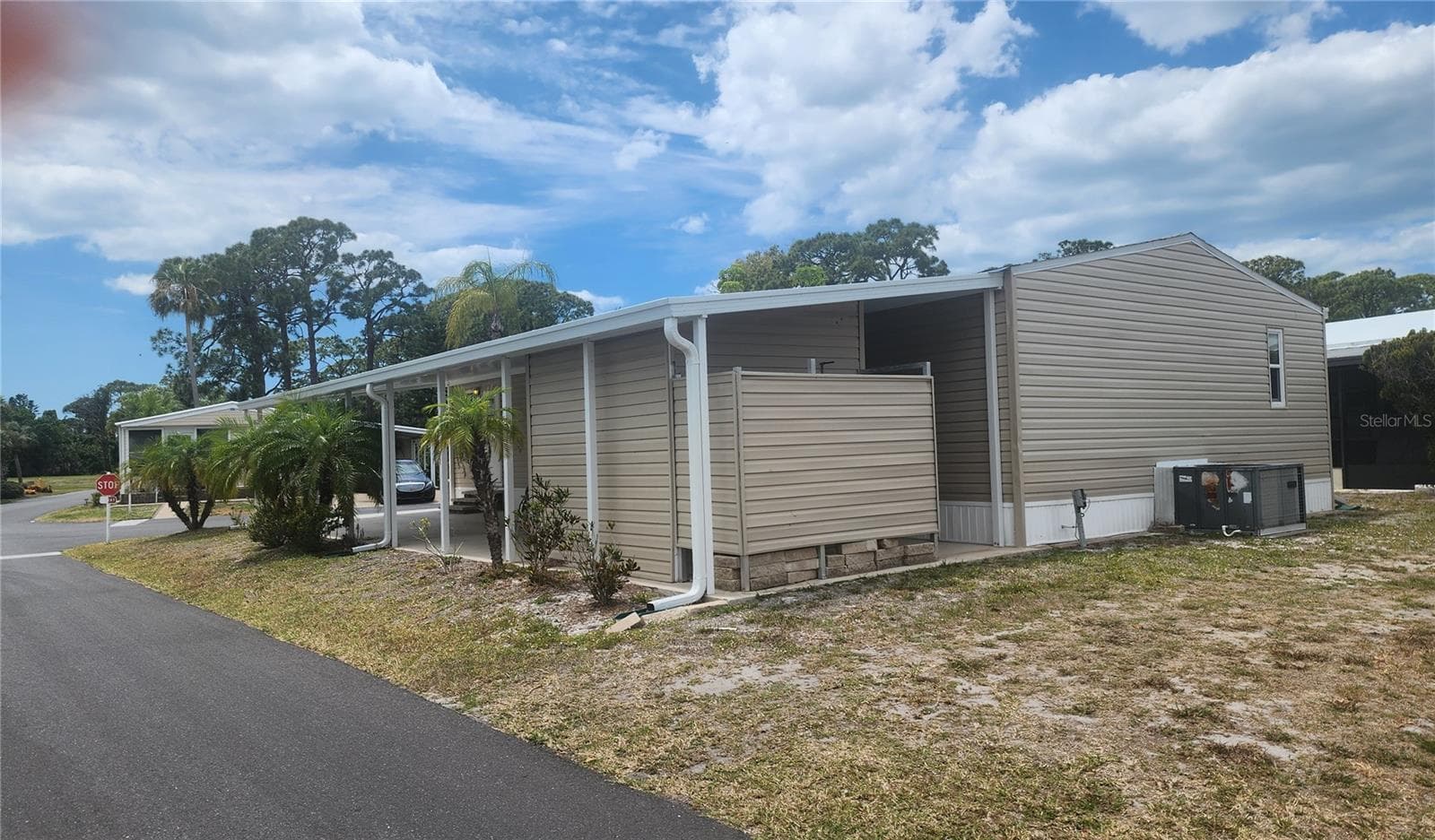 Manufactured Home at 157 N FIJI CIR, ENGLEWOOD, photo 20 of 56