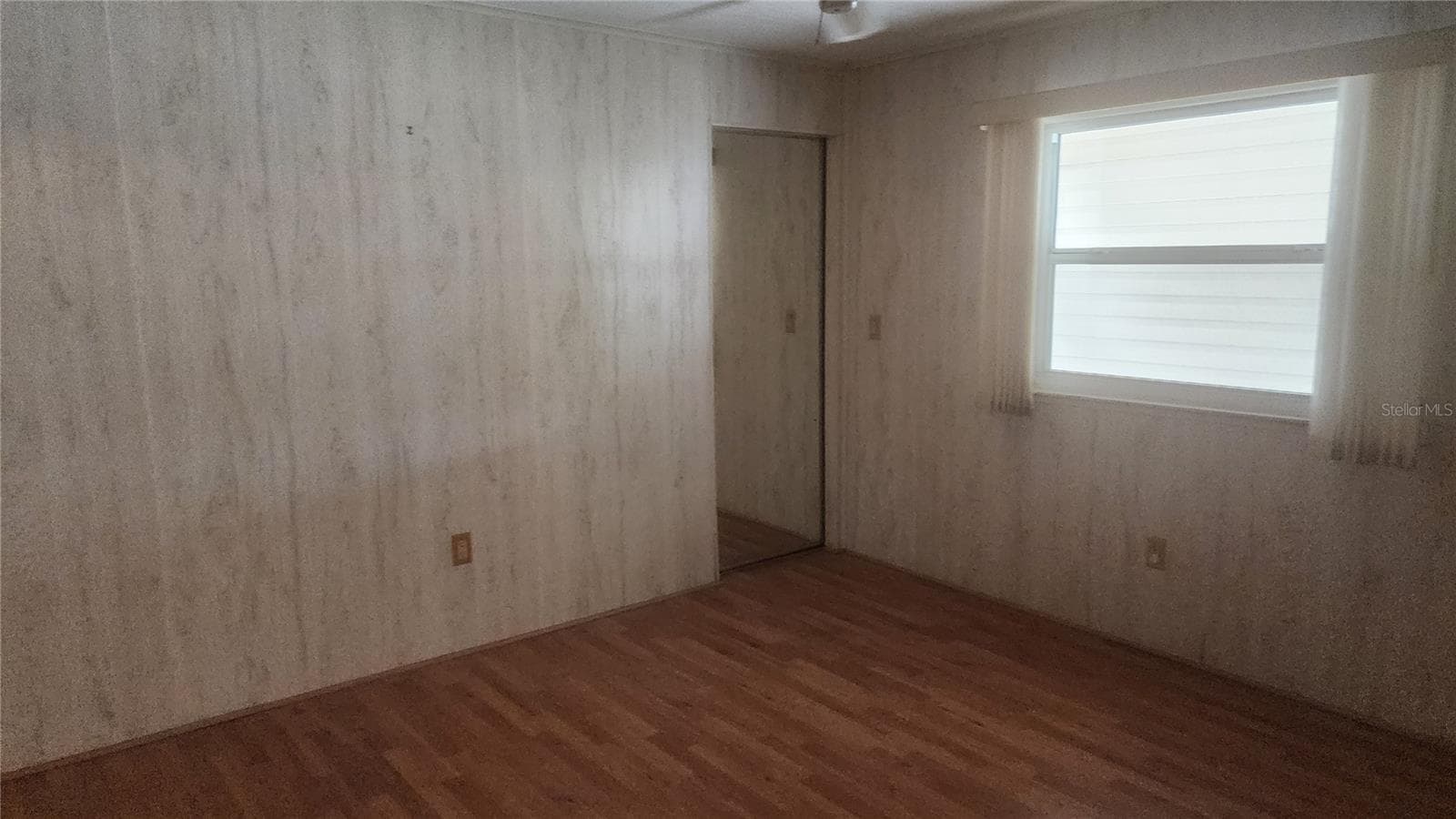 Manufactured Home at 157 N FIJI CIR, ENGLEWOOD, photo 35 of 56