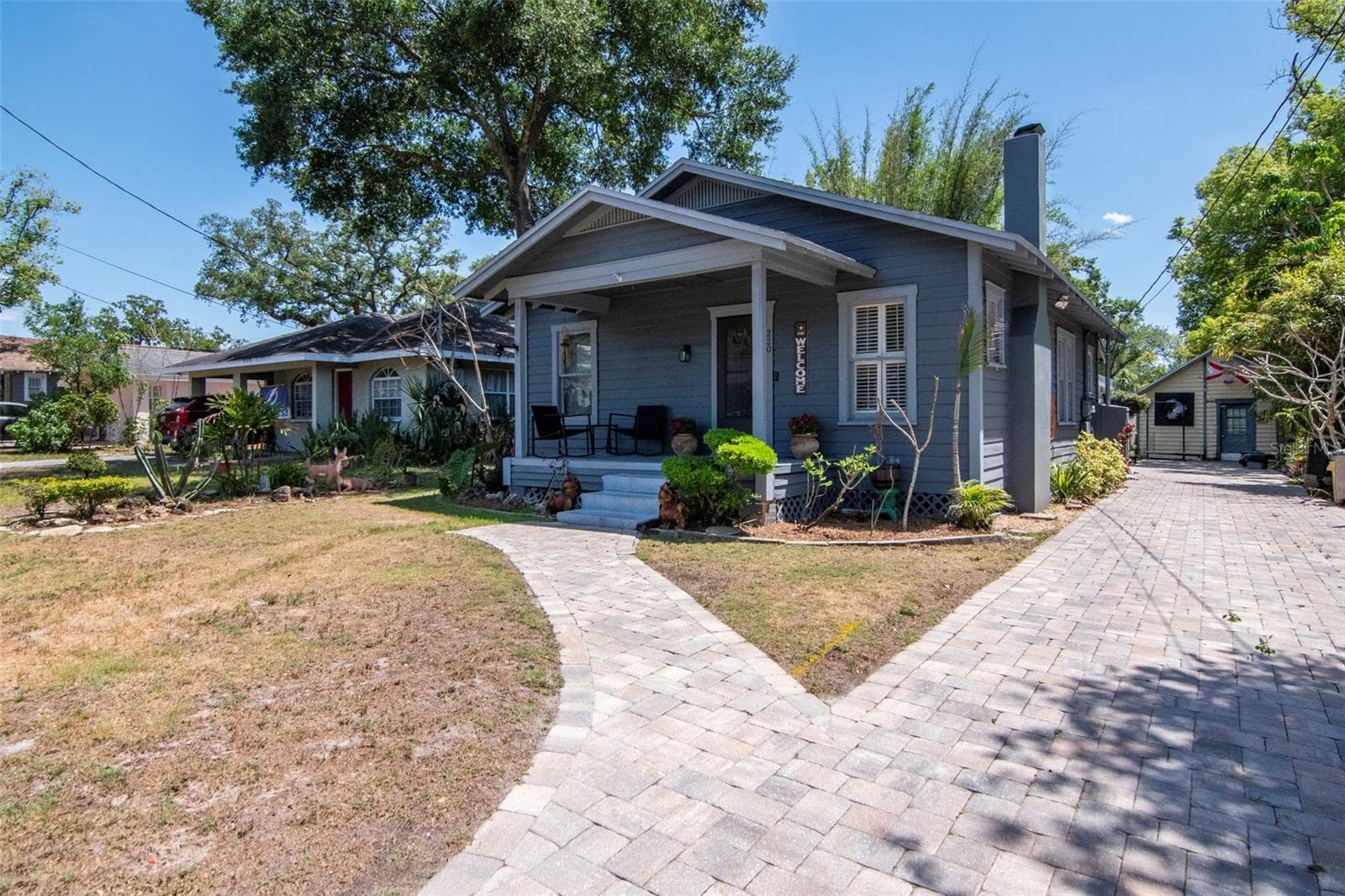220 W FERN ST