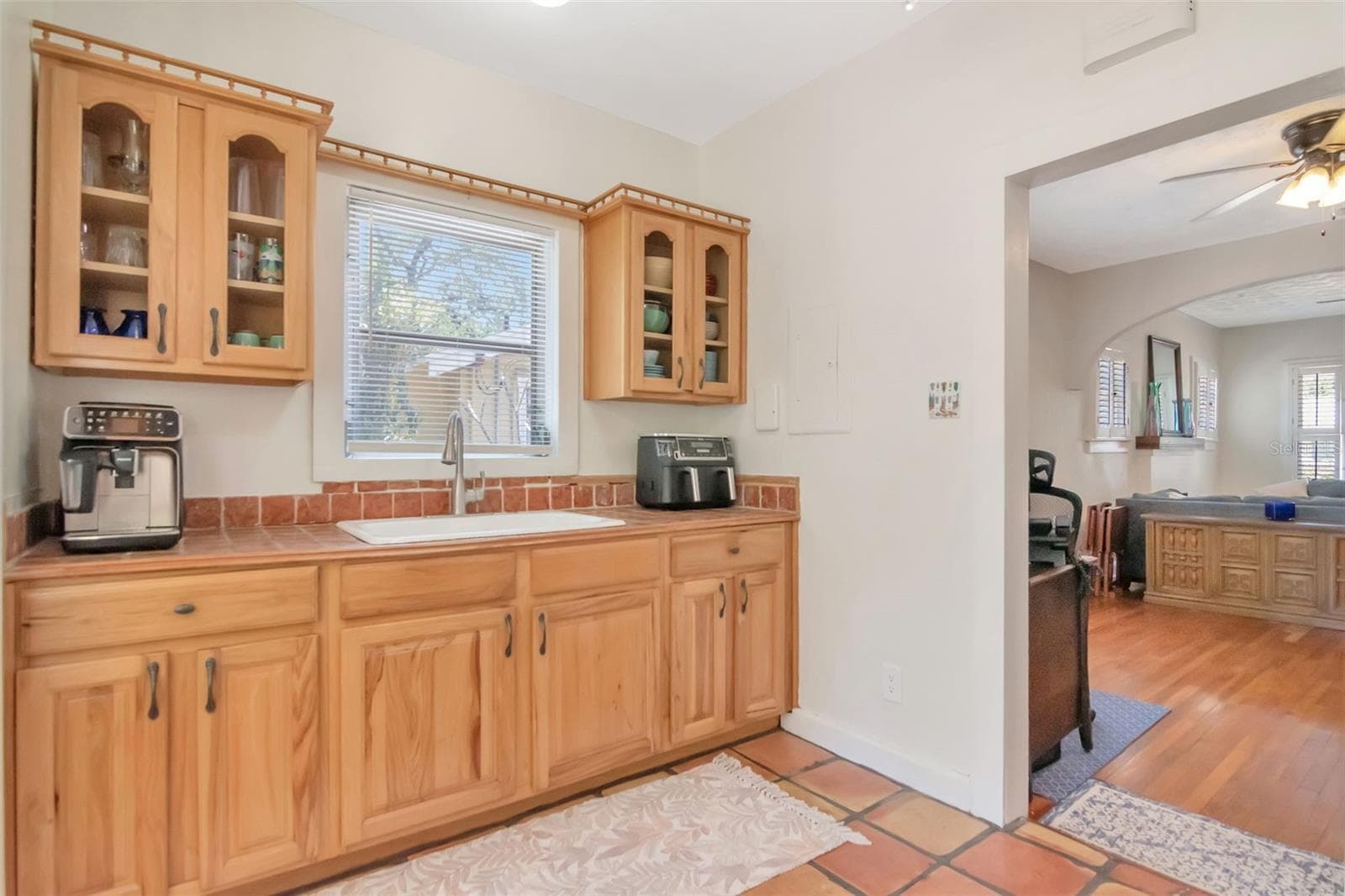 Single Family Residence at 220 W FERN ST, TAMPA, photo 15 of 41