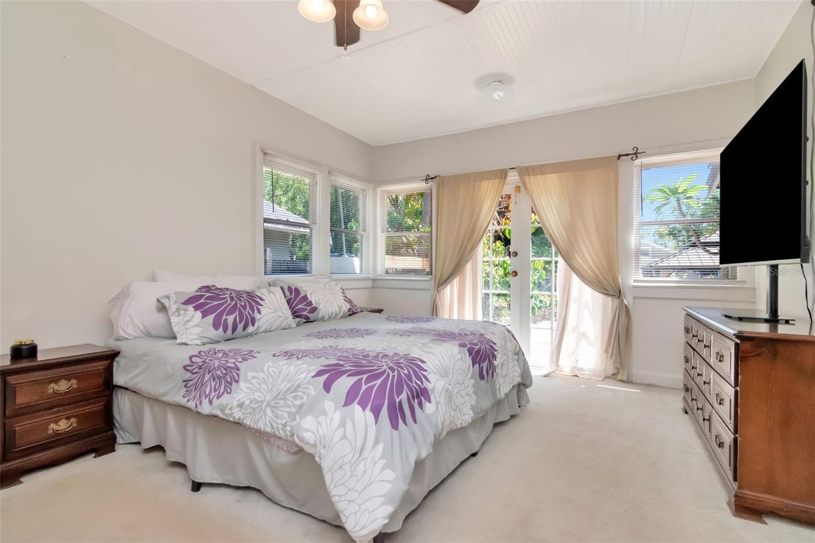 Single Family Residence at 220 W FERN ST, TAMPA, photo 18 of 41