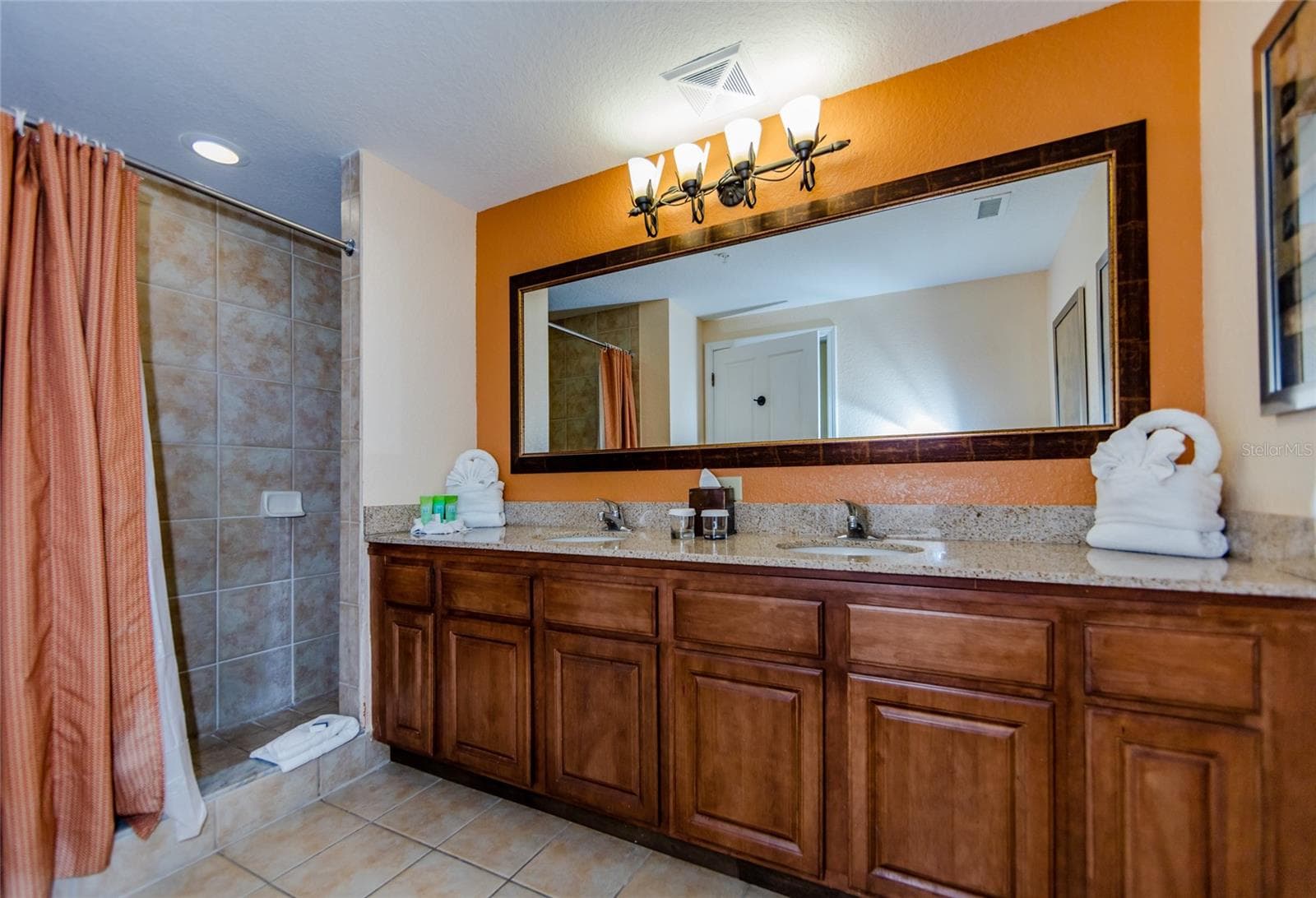 Condo - Hotel at 12544 FLORIDAYS RESORT DR #508B, ORLANDO, photo 33 of 35