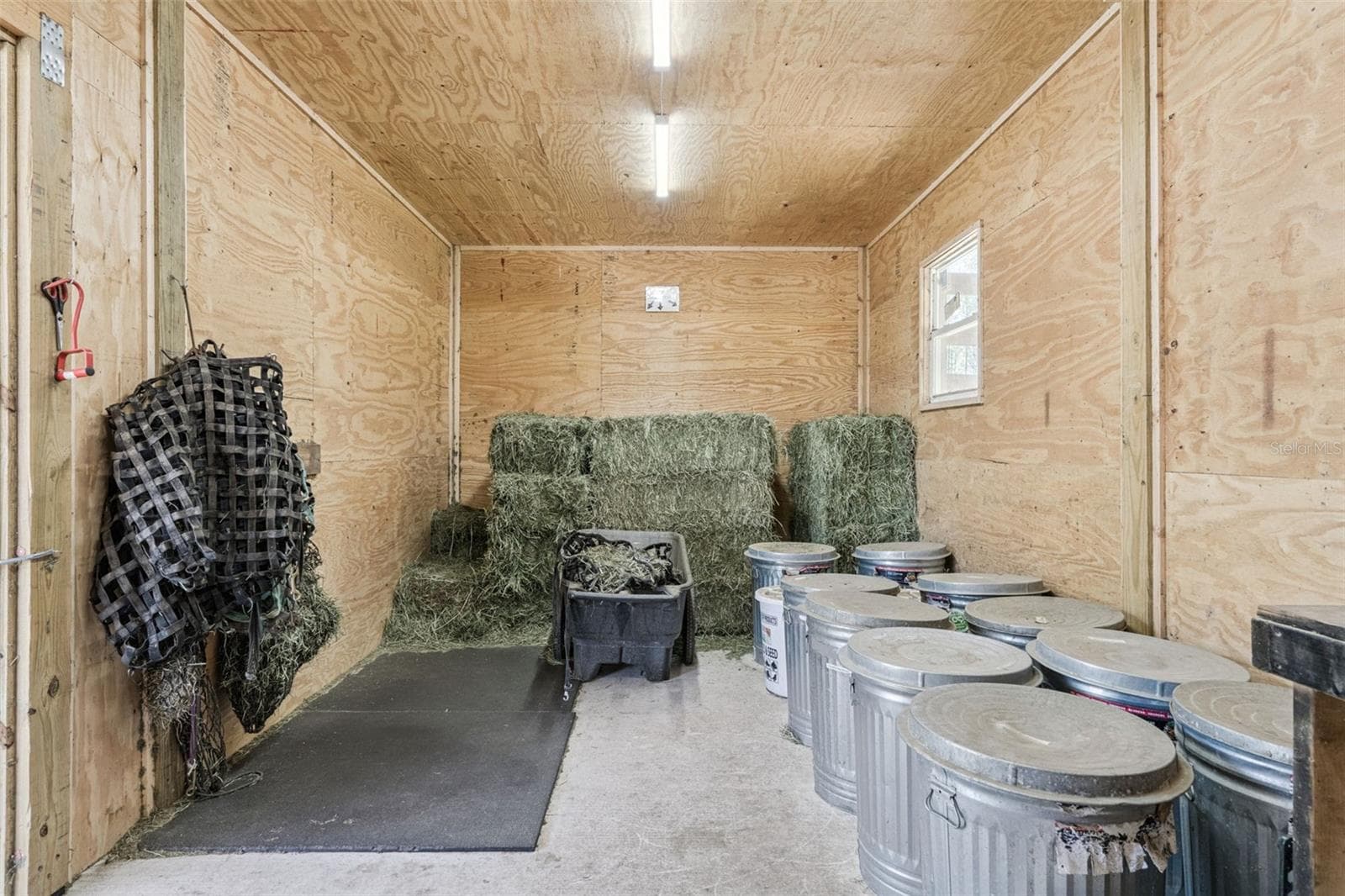 Feed Room - 20701 COUNTY ROAD 44A, EUSTIS