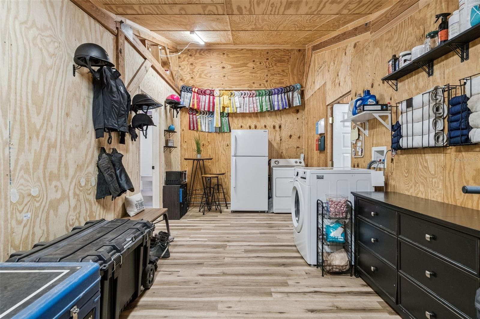Air Conditioned Tack Room - 20701 COUNTY ROAD 44A, EUSTIS