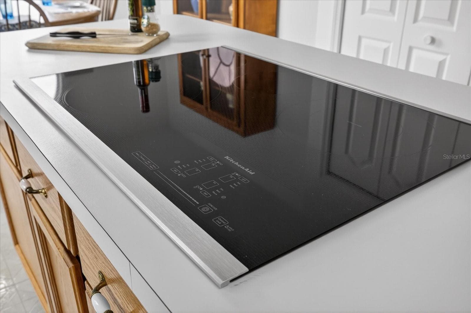 Kitchen aide electric stovetop in island - 4340 SEAGULL DR, NEW PORT RICHEY