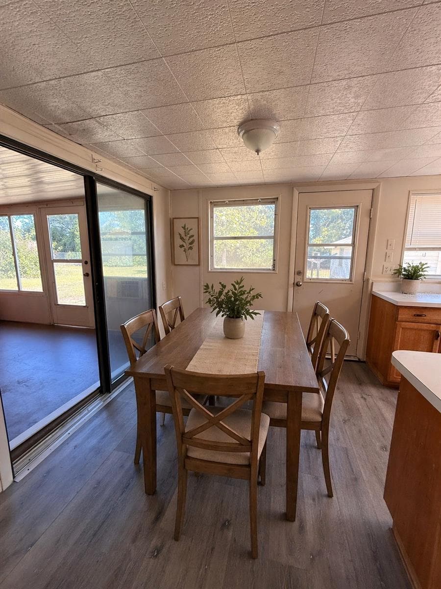VIRTUAL DINING AREA - 11411 HUGGINS ST, LEESBURG