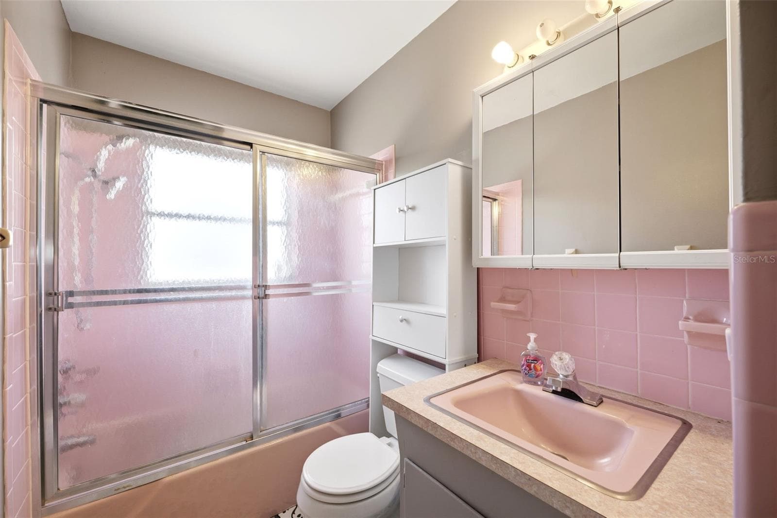 Bathroom 2 - 764 NE 13TH ST, CRYSTAL RIVER