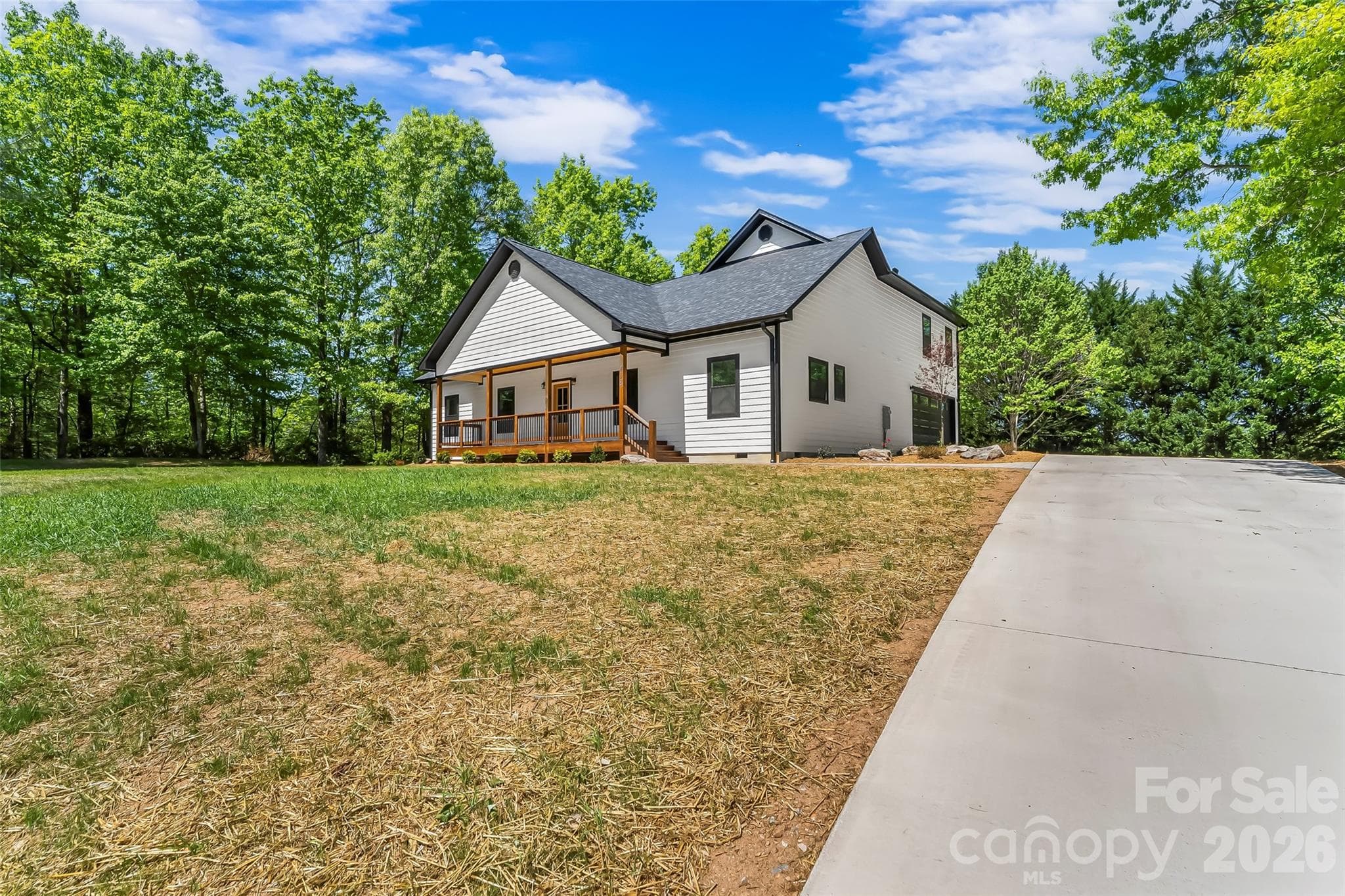 Single Family Residence at 438 Plantation Drive, Marion, photo 3 of 48