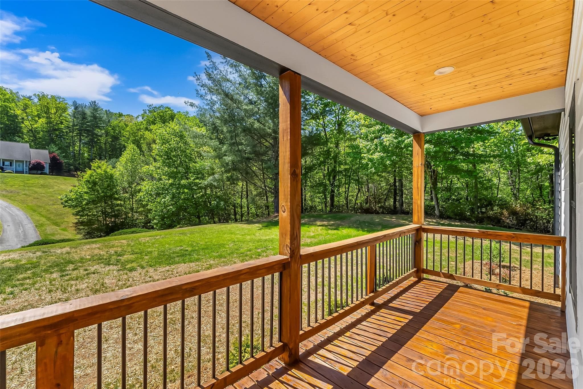 Single Family Residence at 438 Plantation Drive, Marion, photo 7 of 48