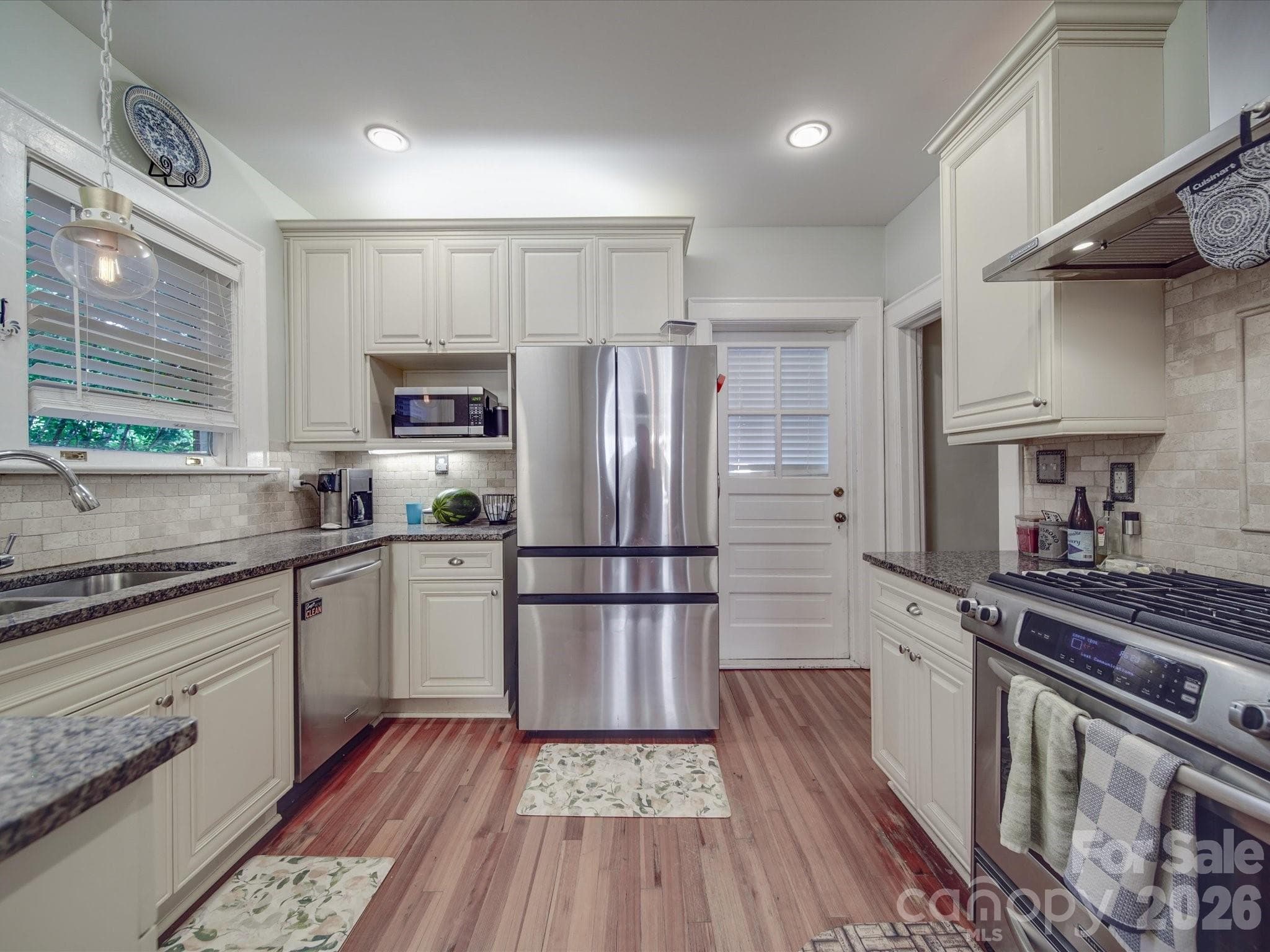 Kitchen - 907 Edgewood Circle, Gastonia