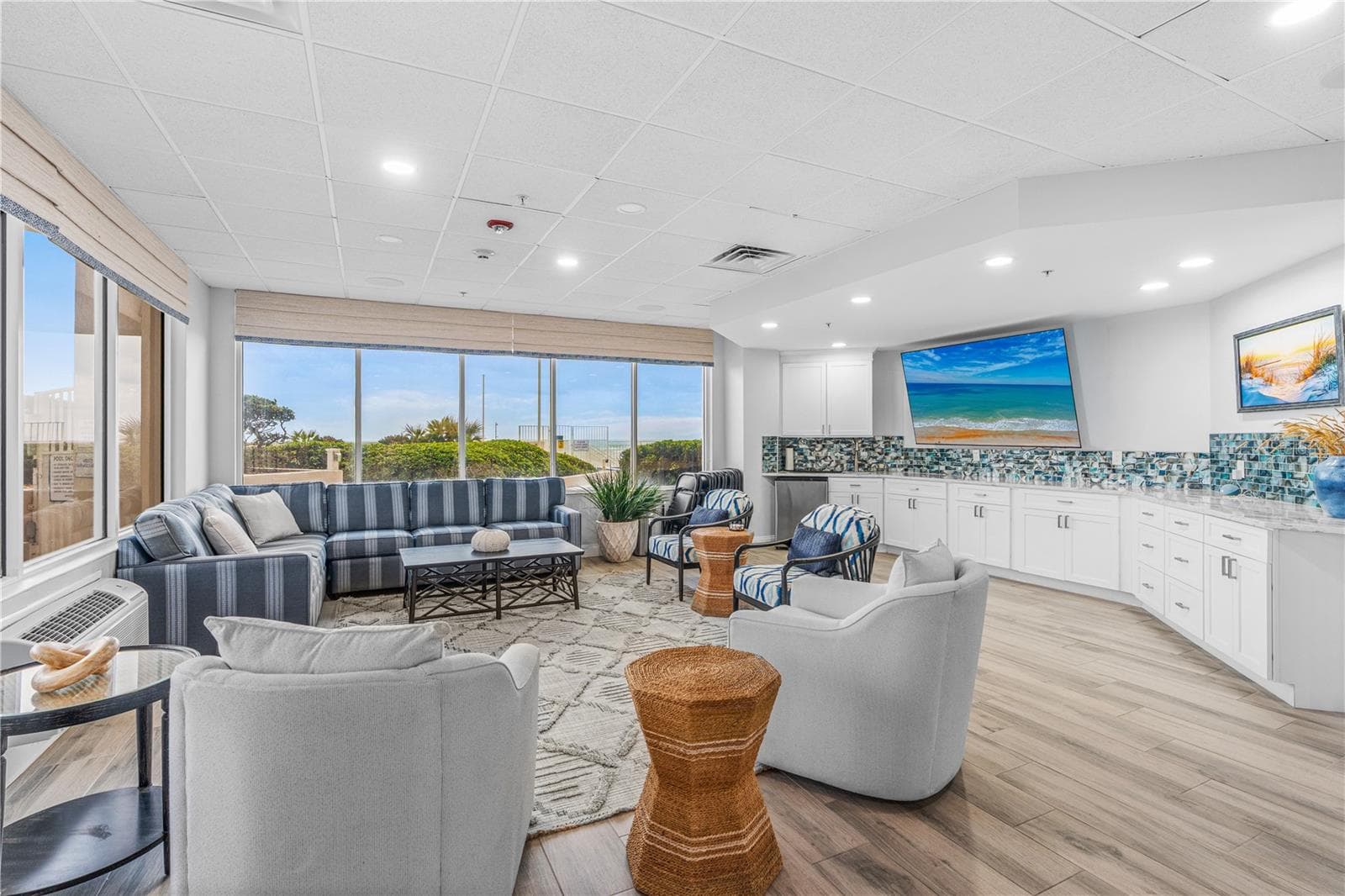 OCEANS 6 SOCIAL ROOM - 2967 S ATLANTIC AVE #903, DAYTONA BEACH SHORES