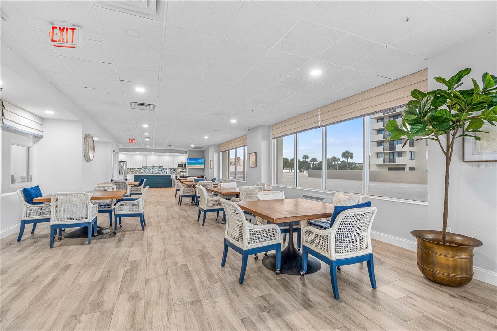 OCEANS 6 SOCIAL ROOM - 2967 S ATLANTIC AVE #903, DAYTONA BEACH SHORES
