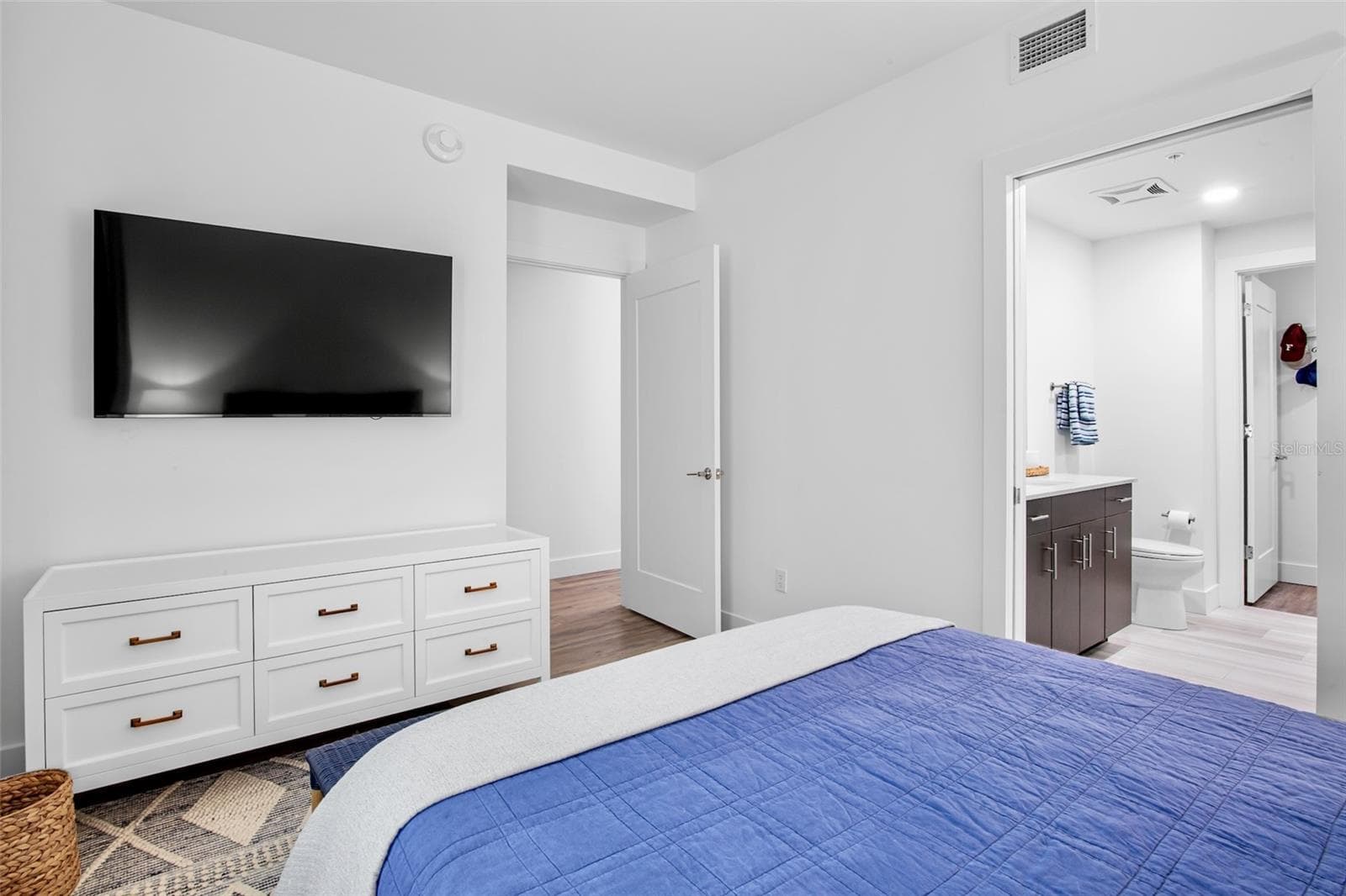 Condominium at 1709 N TAMIAMI TRL #416, SARASOTA, photo 19 of 40