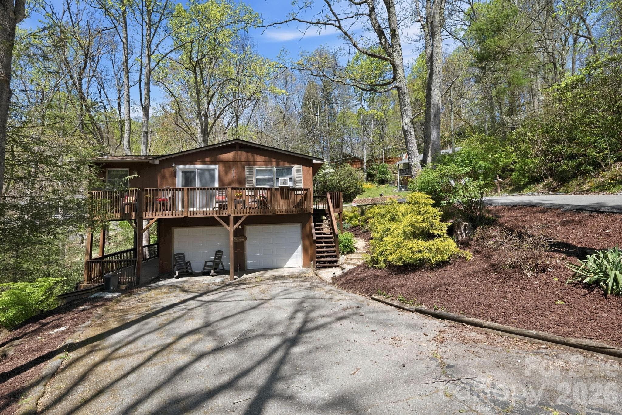 Single Family Residence at 806 Dogwood Drive, Boone, photo 5 of 48