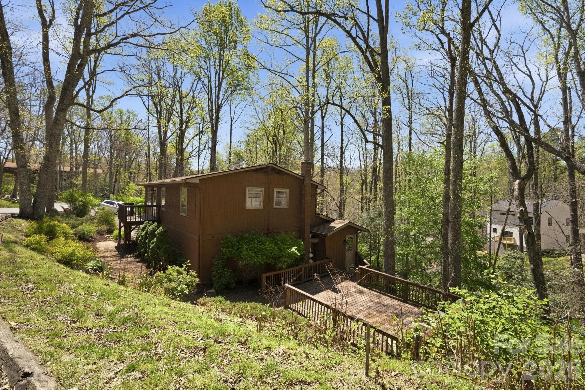Single Family Residence at 806 Dogwood Drive, Boone, photo 12 of 48