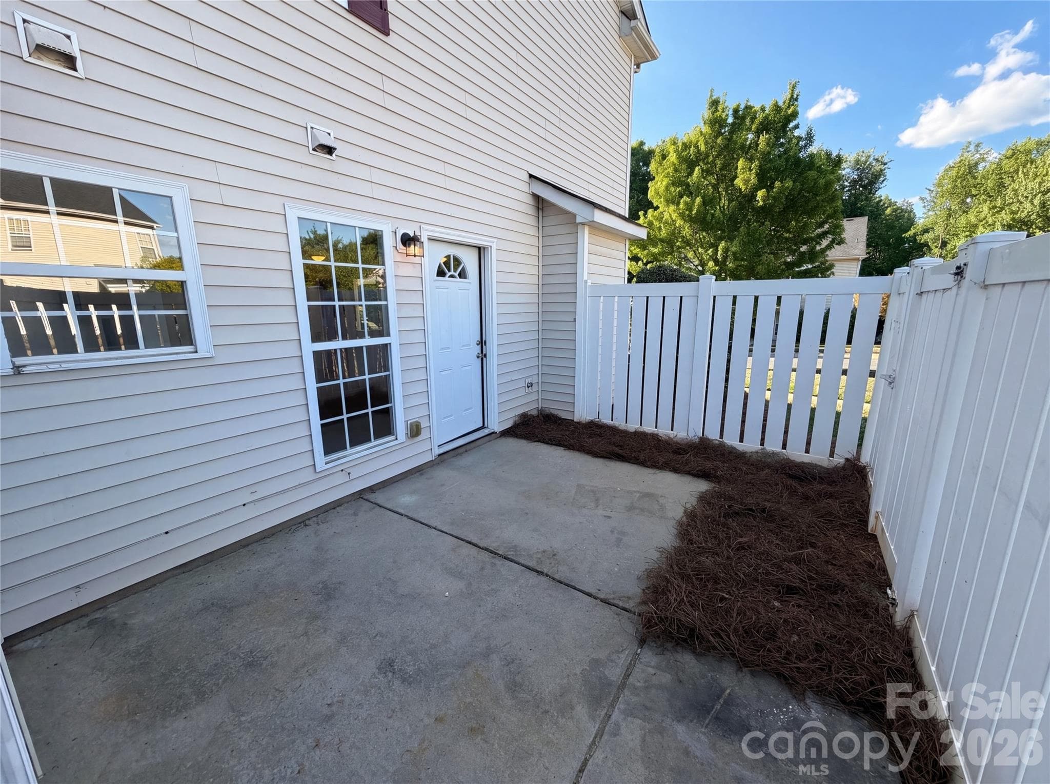 Condominium at 9510 Littleleaf Drive, Charlotte, photo 3 of 18