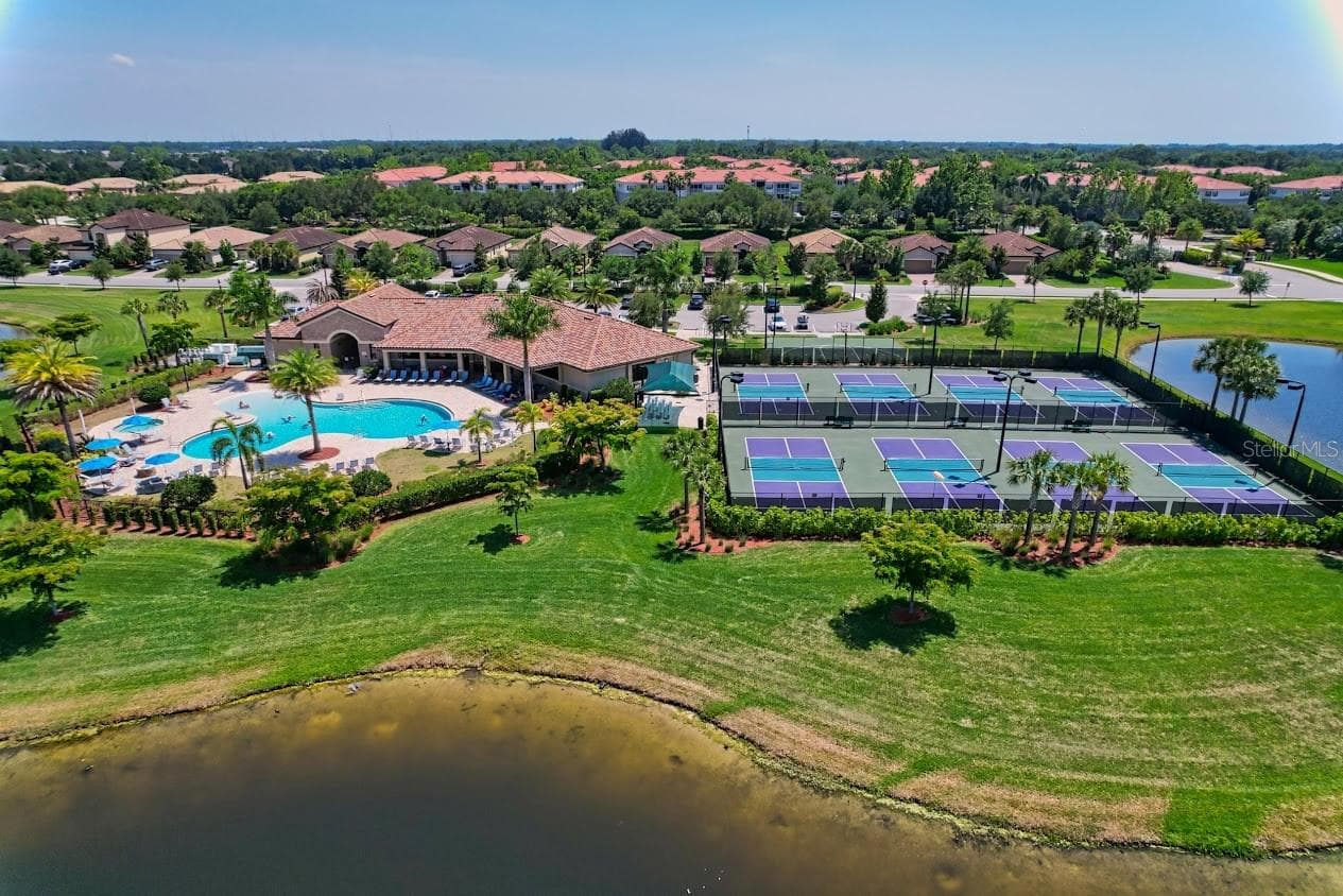 Sanctuary Pool and Pickleball Courts - 157 WANDERING WETLANDS CIR, BRADENTON