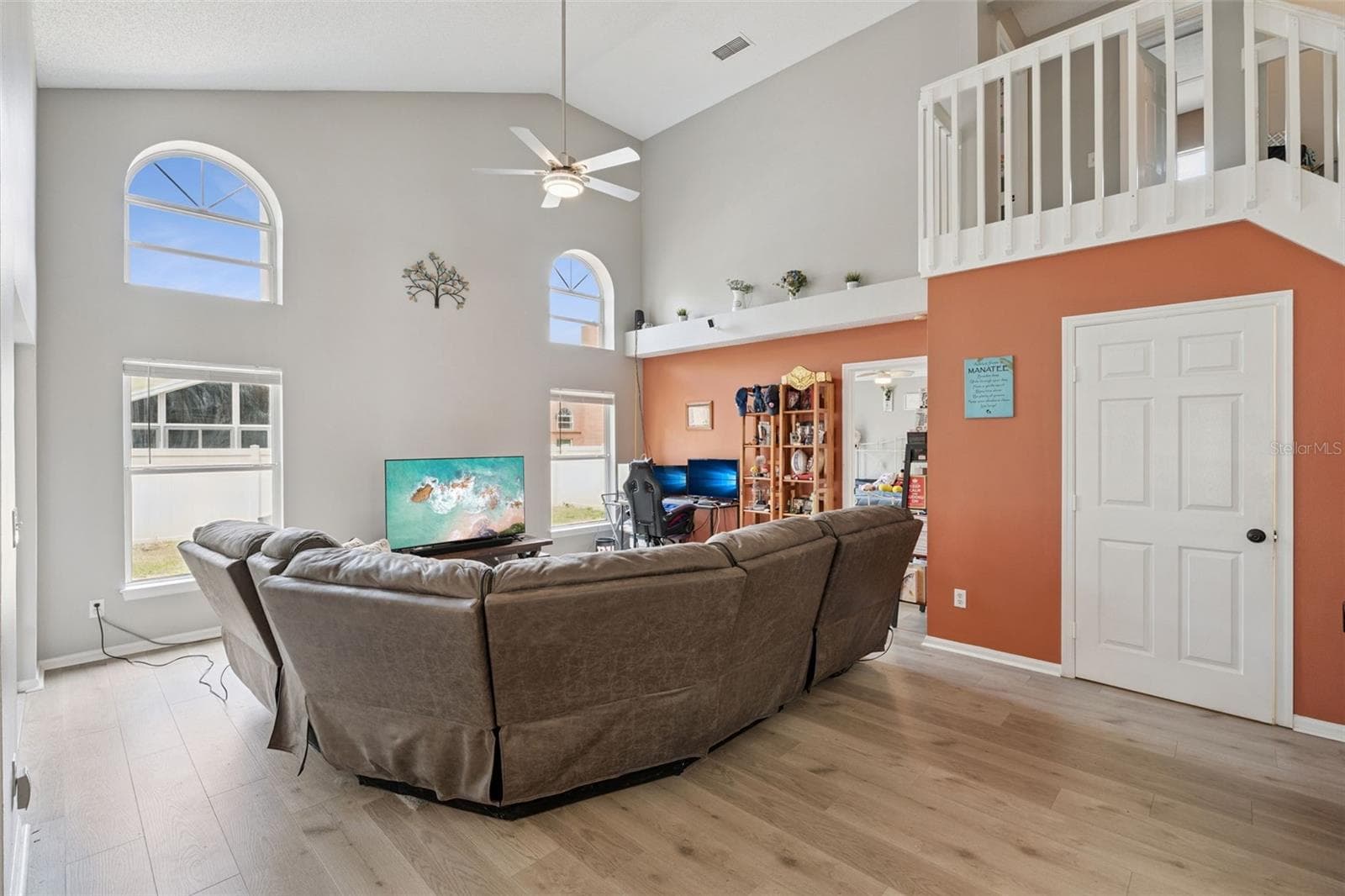 Single Family Residence at 4485 WEEPING WILLOW CIR, CASSELBERRY, photo 3 of 24