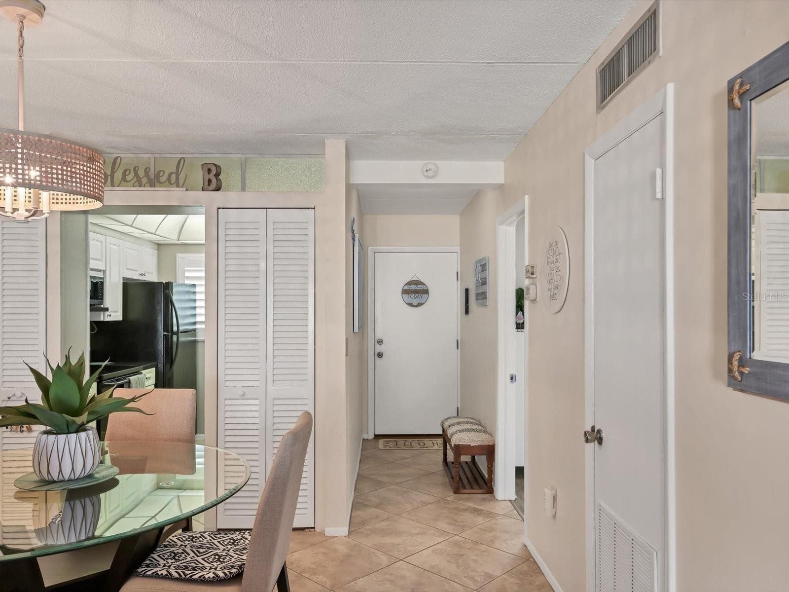 Foyer - 708 TAMIAMI TRL S #105, VENICE