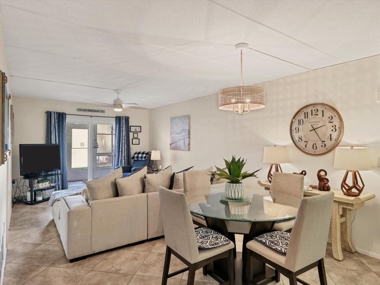 Dining, living room - 708 TAMIAMI TRL S #105, VENICE