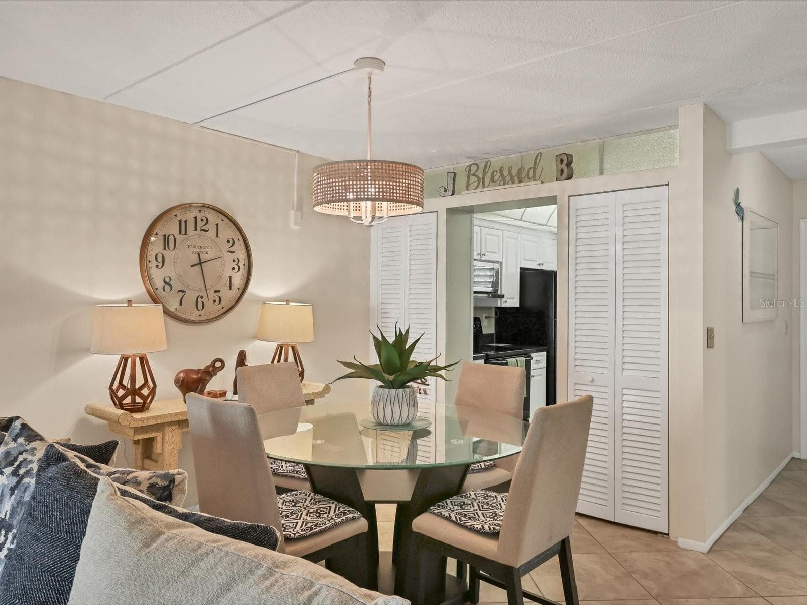 Dining area - 708 TAMIAMI TRL S #105, VENICE