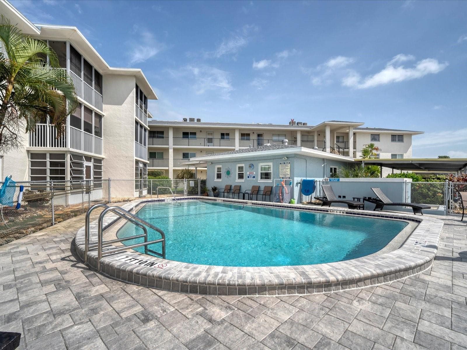 Community pool - 708 TAMIAMI TRL S #105, VENICE