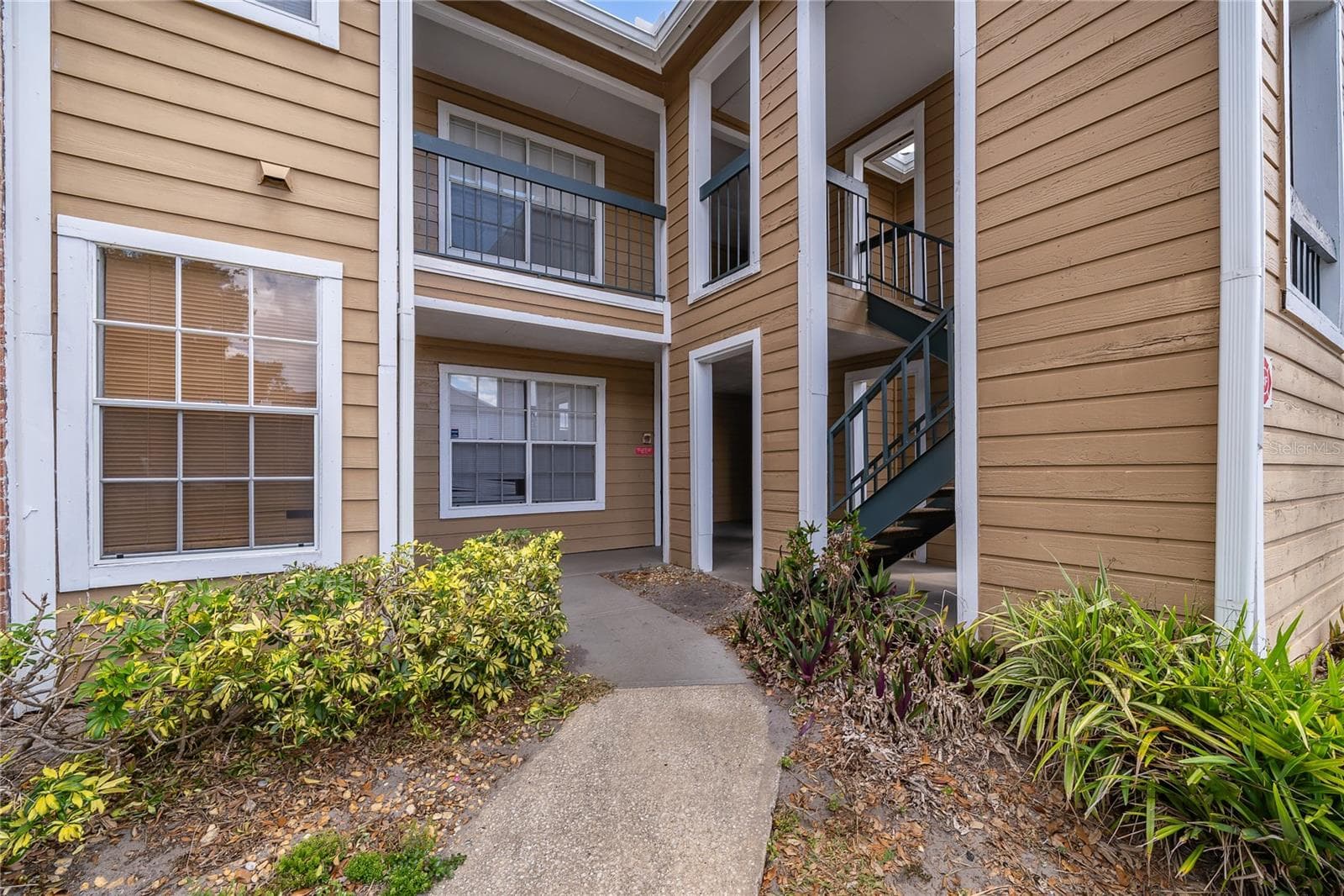 Condominium at 4367 THORNBRIAR LN #206, ORLANDO, photo 3 of 22