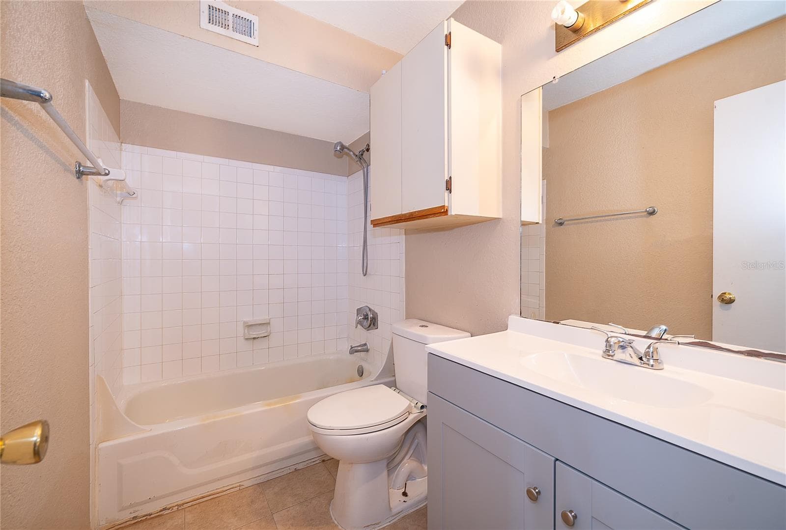 Condominium at 4367 THORNBRIAR LN #206, ORLANDO, photo 13 of 22
