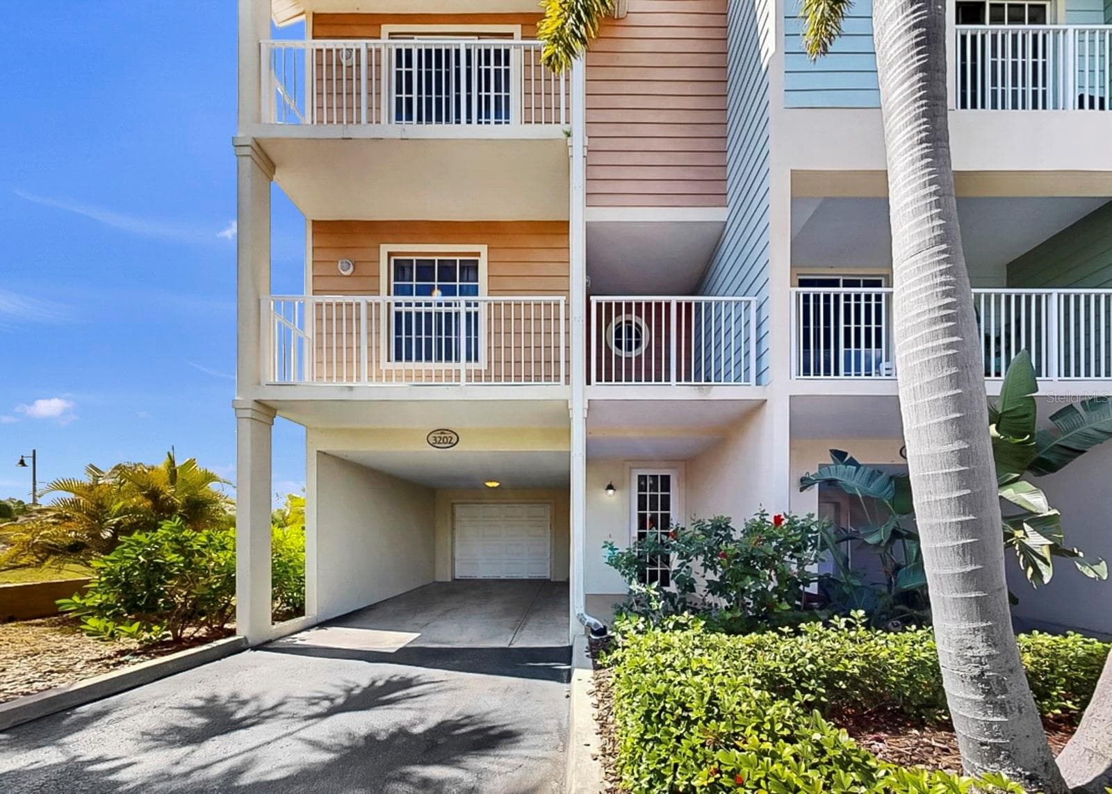 Townhouse at 3202 MANGROVE POINT DR, RUSKIN, photo 14 of 63