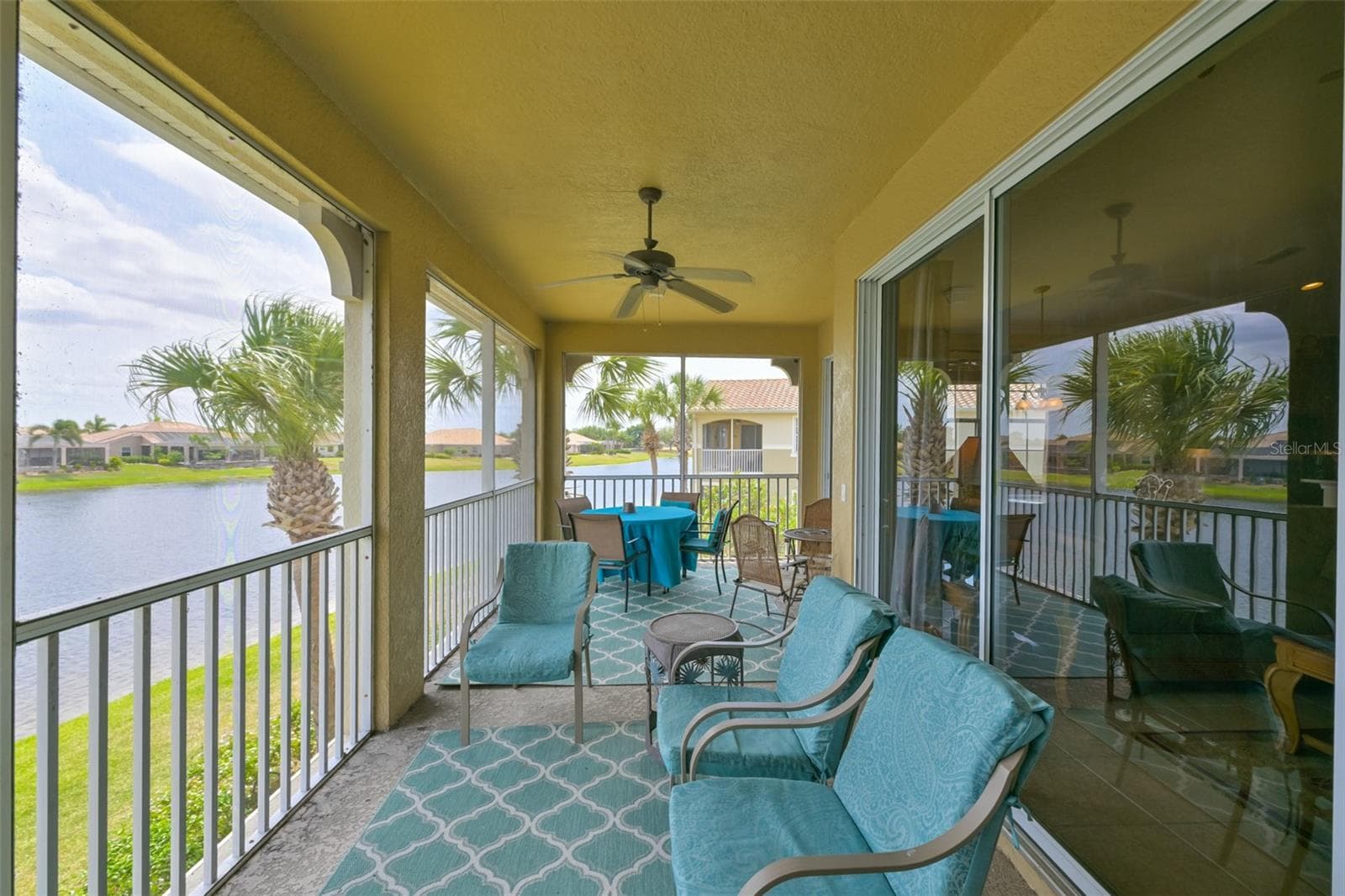 Condominium at 1330 EMERALD DUNES DR, SUN CITY CENTER, photo 7 of 51