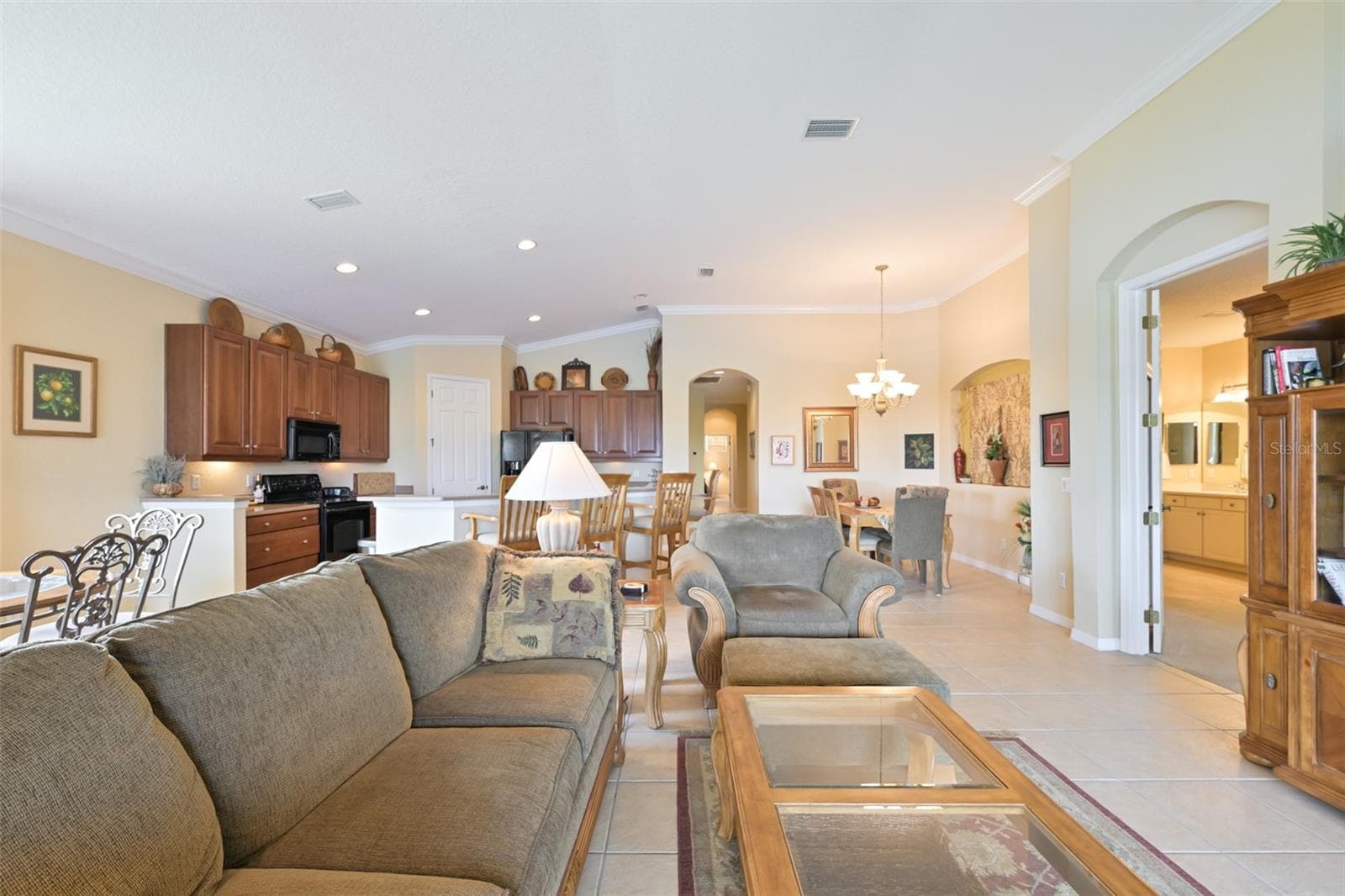 Condominium at 1330 EMERALD DUNES DR, SUN CITY CENTER, photo 12 of 51