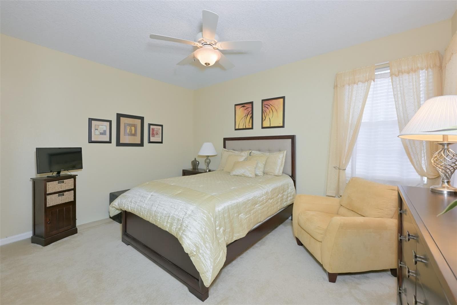 Bedroom 3 with queen bed - 1330 EMERALD DUNES DR, SUN CITY CENTER