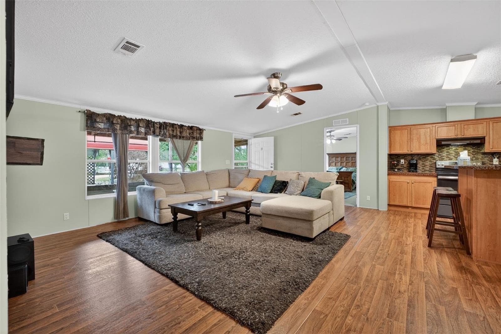 Manufactured Home at 163 WEST ST, OAK HILL, photo 3 of 28