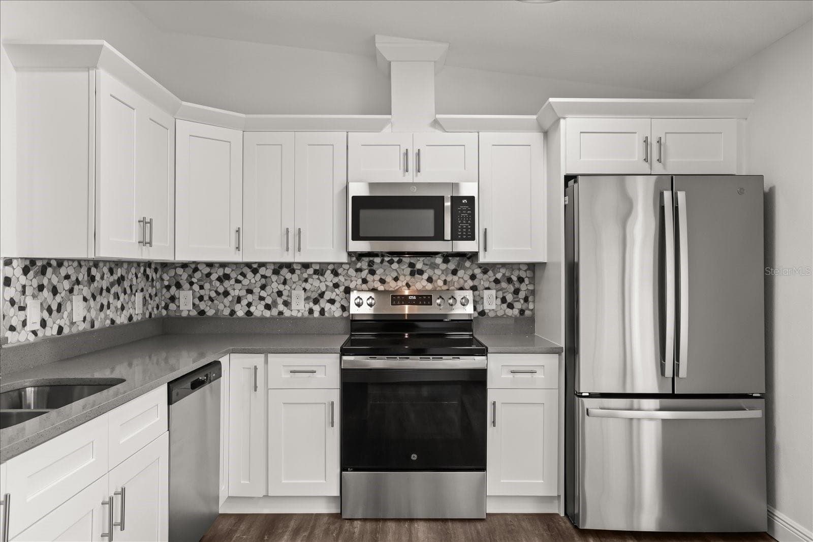 Single Family Residence at 706 BEECHER ST, LEESBURG, photo 2 of 24